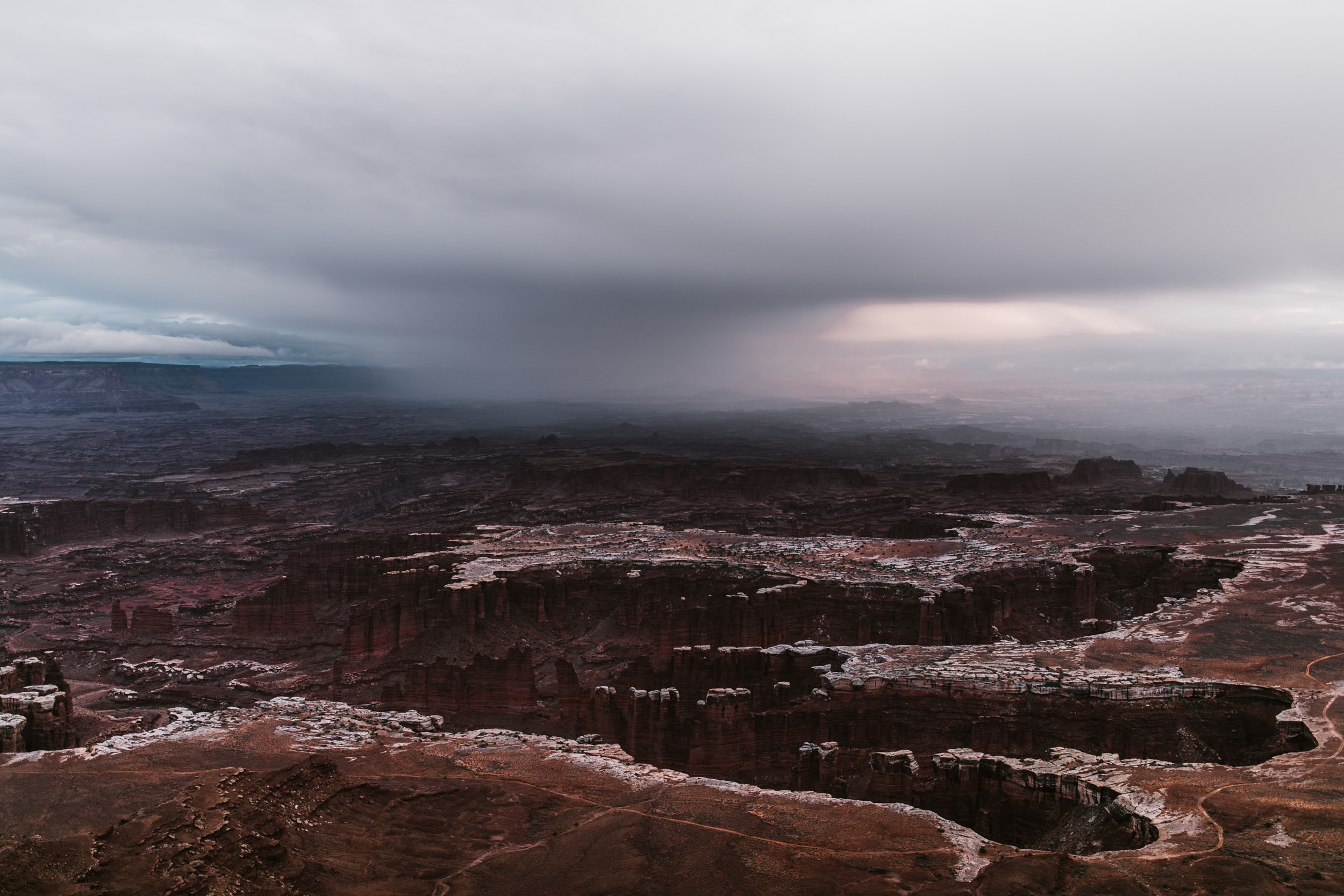 canyonlands national park elopement inspiration | moab utah wedding bridals | the hearnes adventure photography