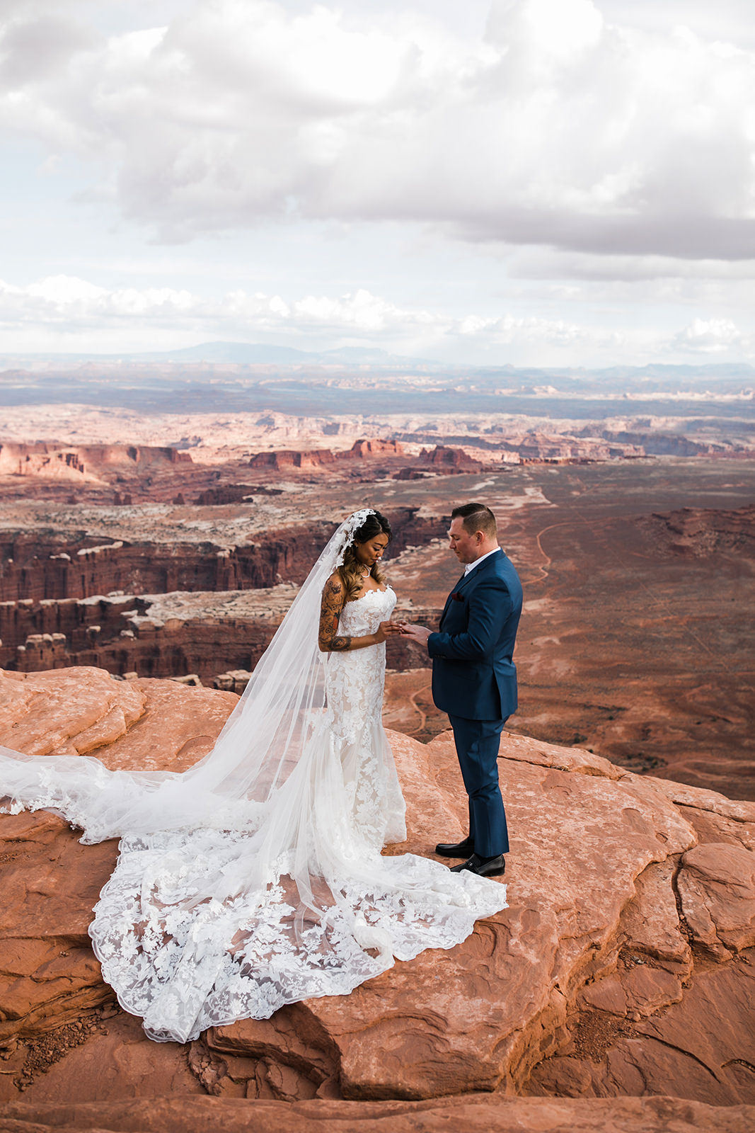 the hearnes adventure photography best of 2018 | Junebug Best of the Best Wedding Photographers | Adventure Elopement Photographer in Moab Utah, Yosemite National Park, and Alaska