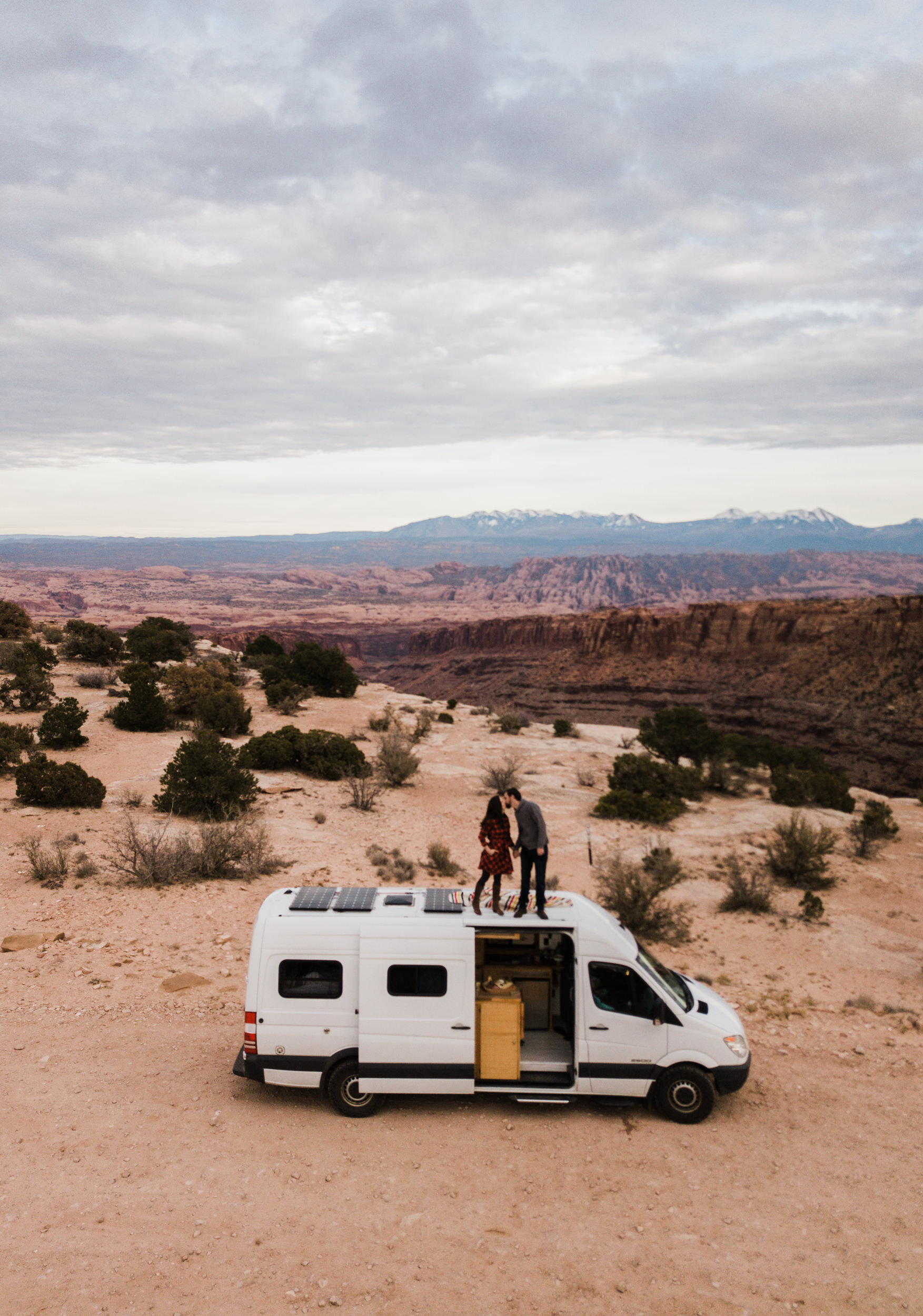 moab utah couple photos