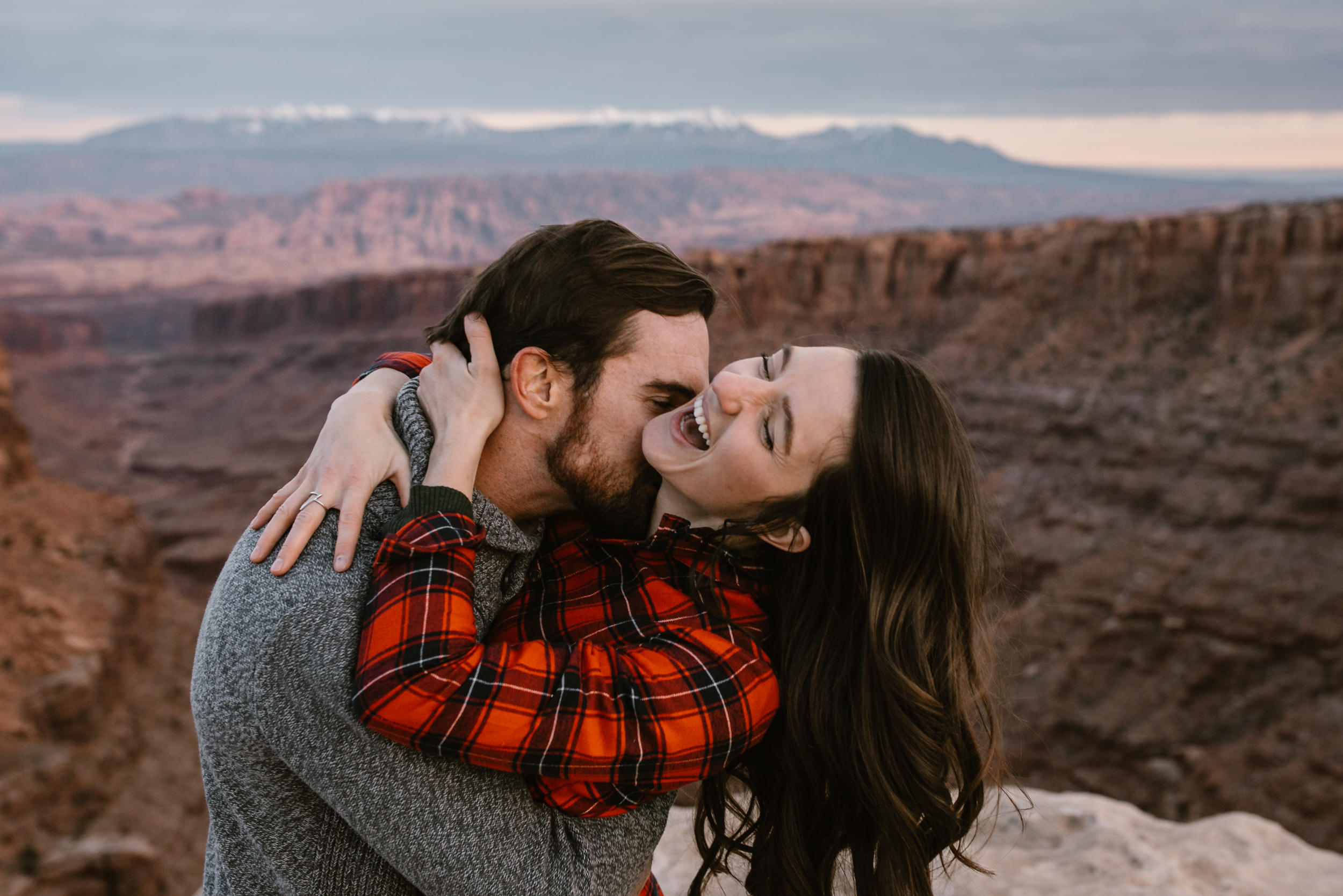 van life engagement photos | outdoor picnic in Moab, Utah | charcuterie and wine in the desert | the hearnes adventure photography