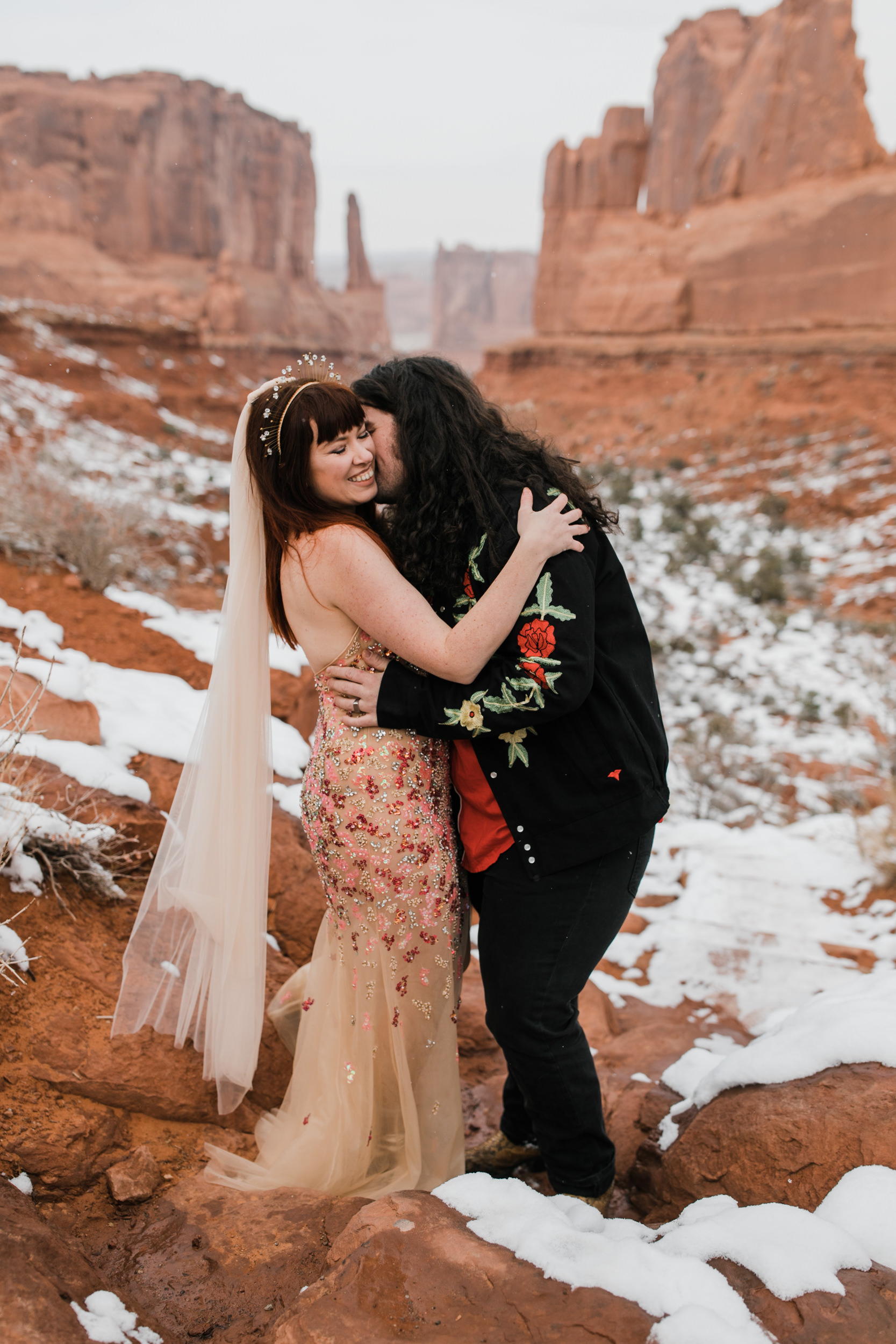 adventure wedding session in arches national park | moab elopement photographer | the hearnes adventure photography