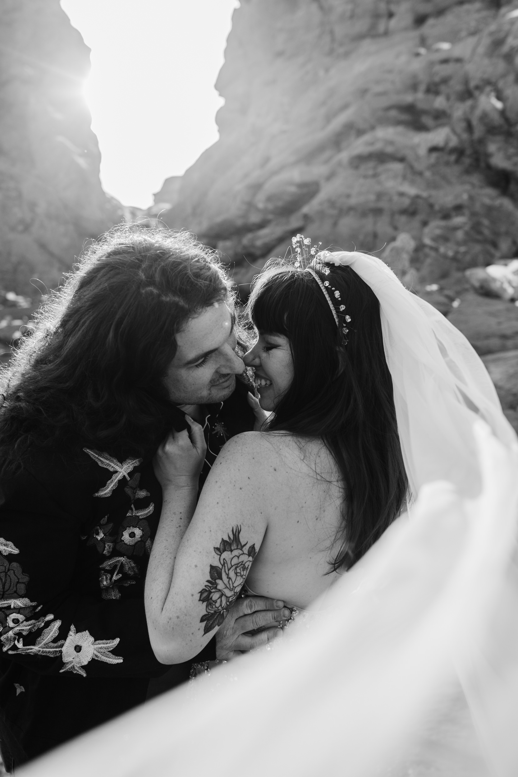 adventure wedding session in arches national park | moab elopement photographer | the hearnes adventure photography