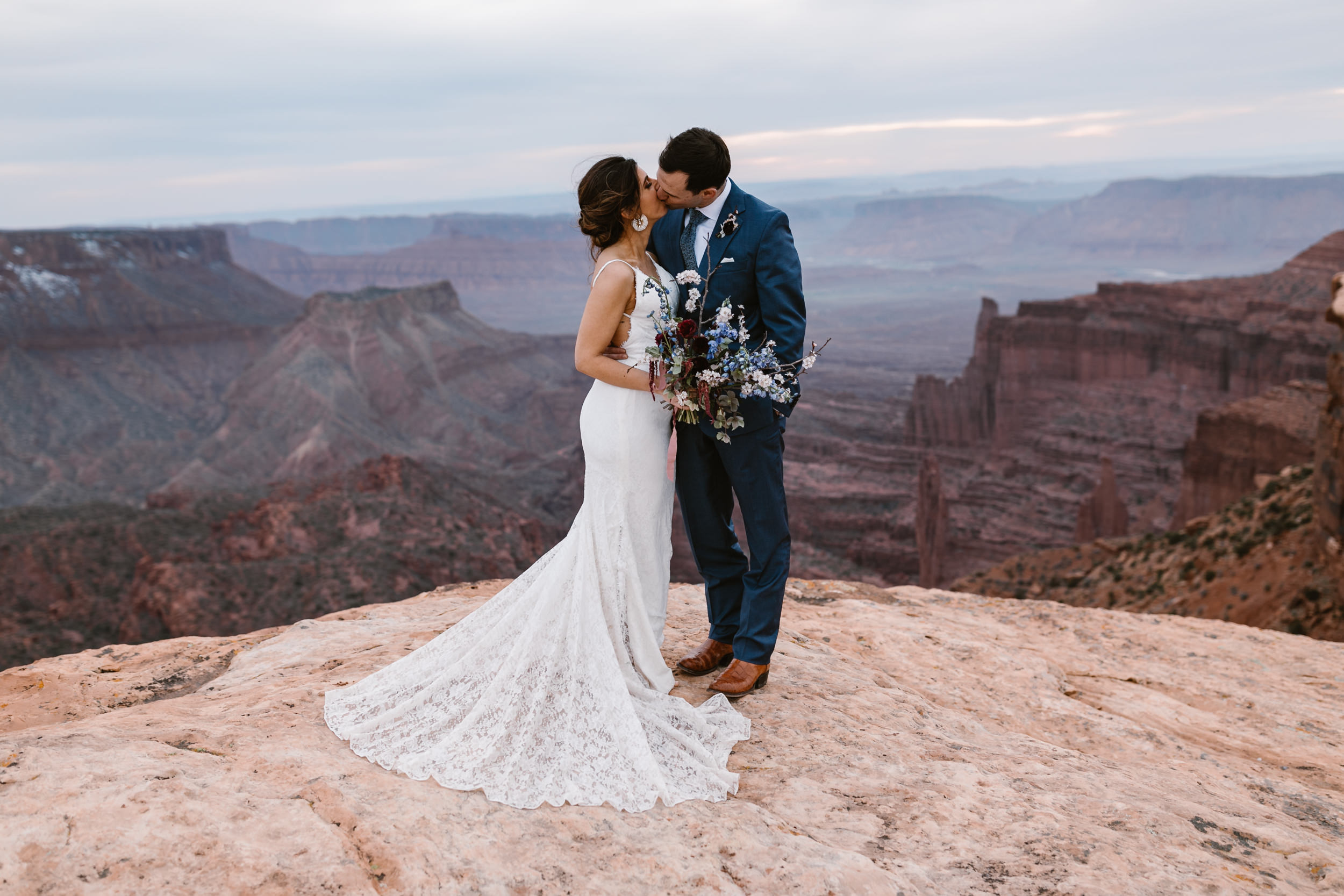 Hearnes-Elopement-Photography-Moab-Jeep-Wedding-38.jpg