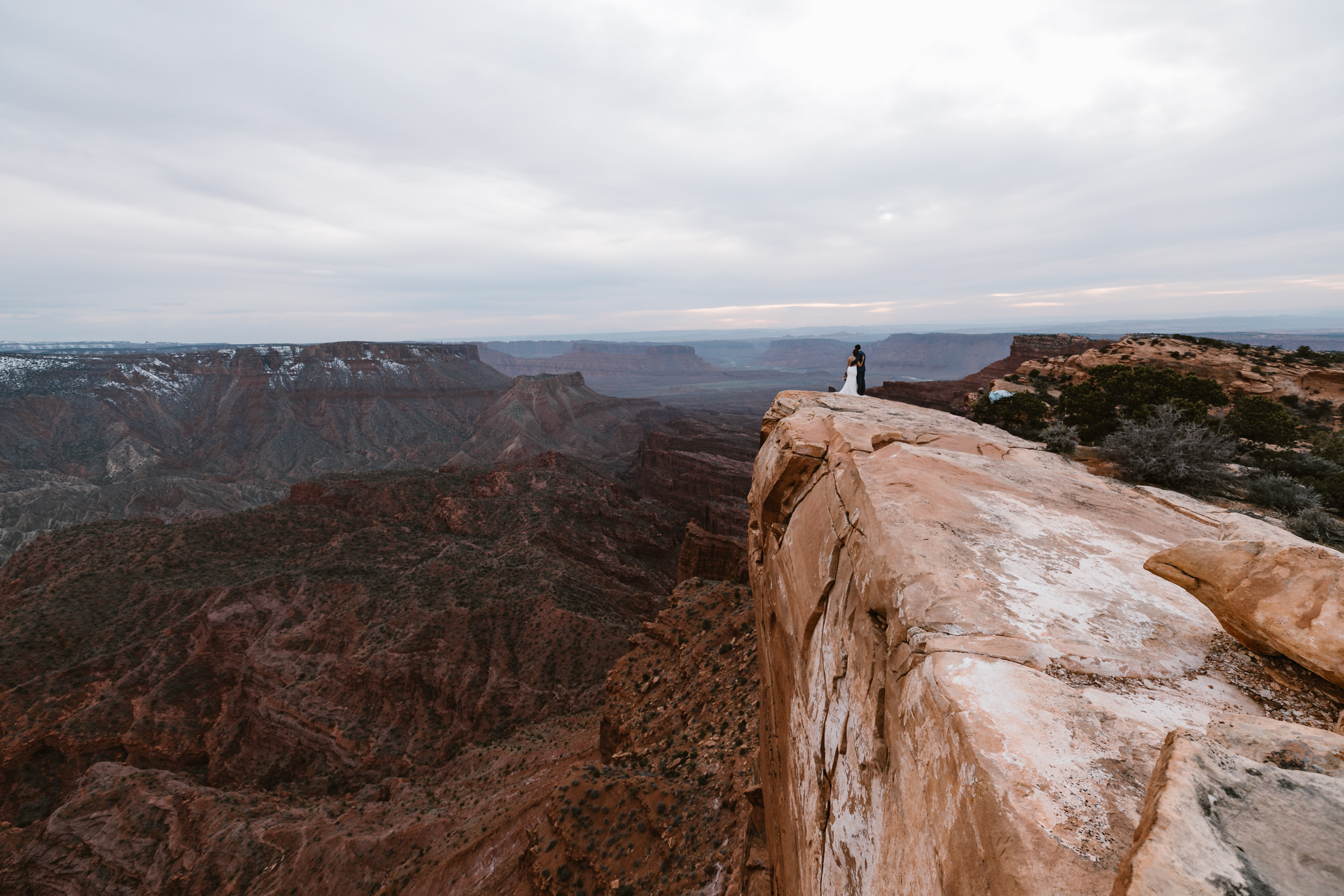 Hearnes-Elopement-Photography-Moab-Jeep-Wedding-39.jpg