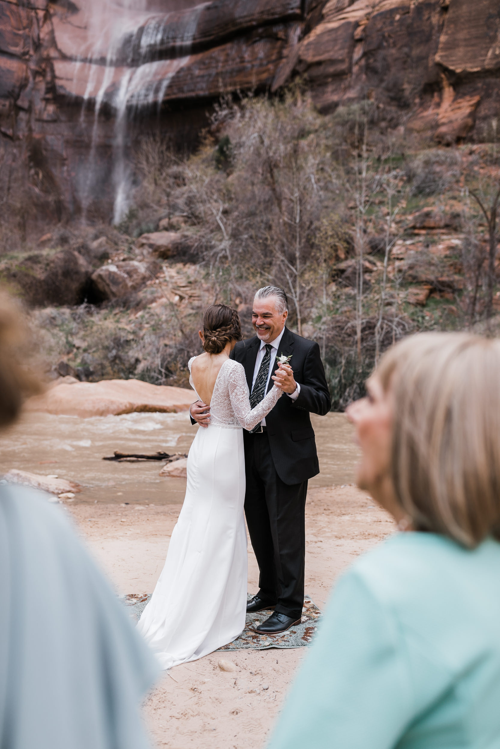 Zion-National-Park-Adventure-Wedding-Hearnes-Elopement-Photography-17.jpg