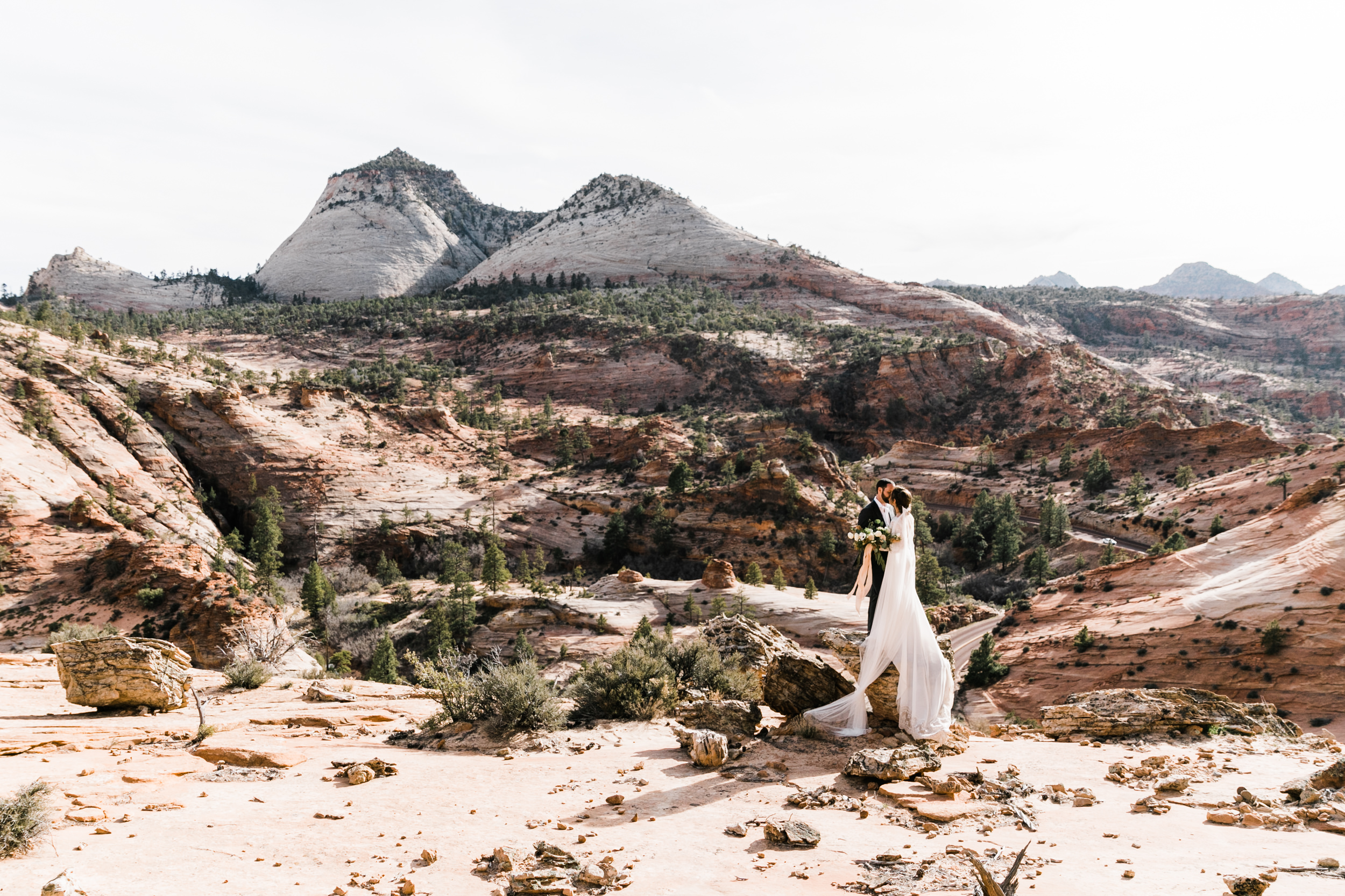 Zion-National-Park-Adventure-Wedding-Hearnes-Elopement-Photography-34.jpg