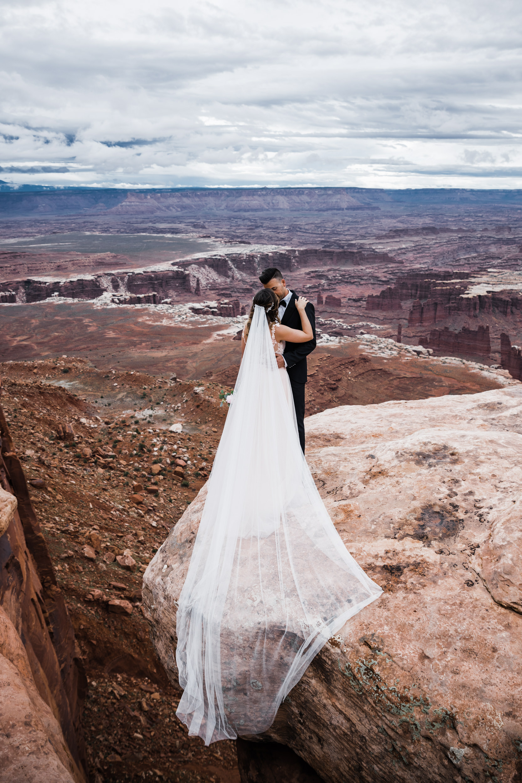 Hearnes-Elopement-Photography-Canyonlands-National-Park-Moab-Wedding-7.jpg