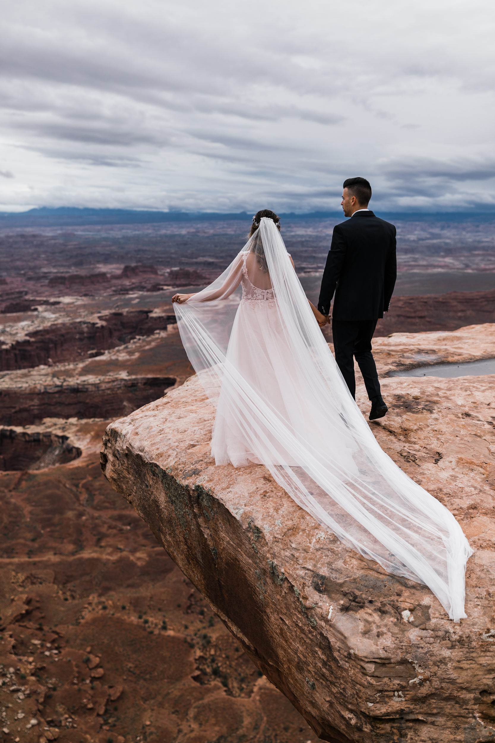 Hearnes-Elopement-Photography-Canyonlands-National-Park-Moab-Wedding-8.jpg