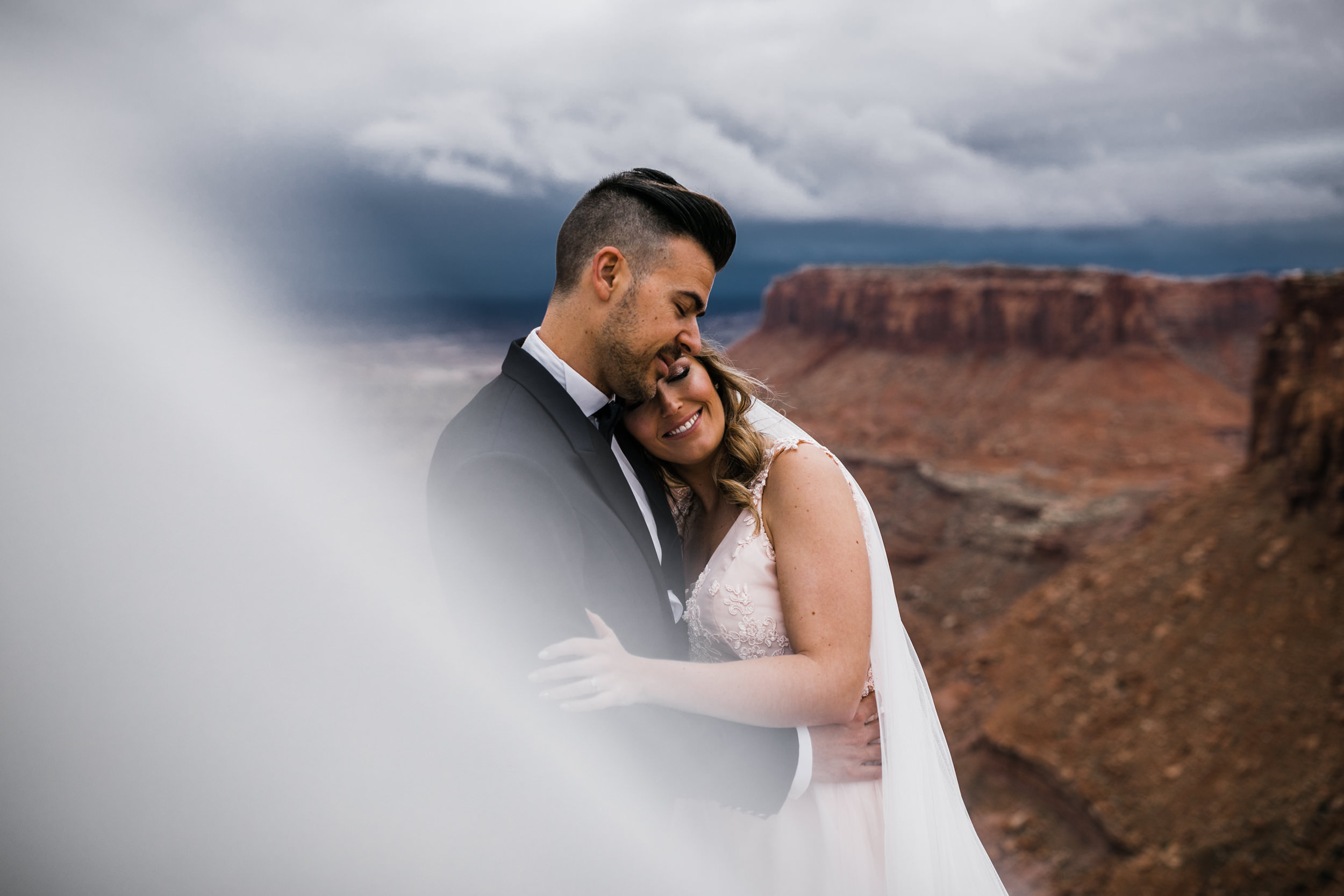 Hearnes-Elopement-Photography-Canyonlands-National-Park-Moab-Wedding-24.jpg