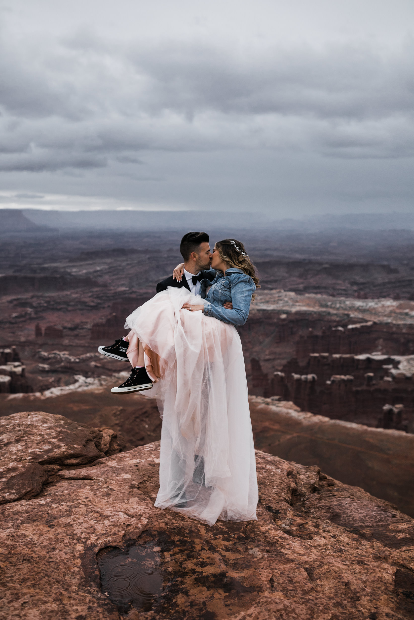 Hearnes-Elopement-Photography-Canyonlands-National-Park-Moab-Wedding-29.jpg
