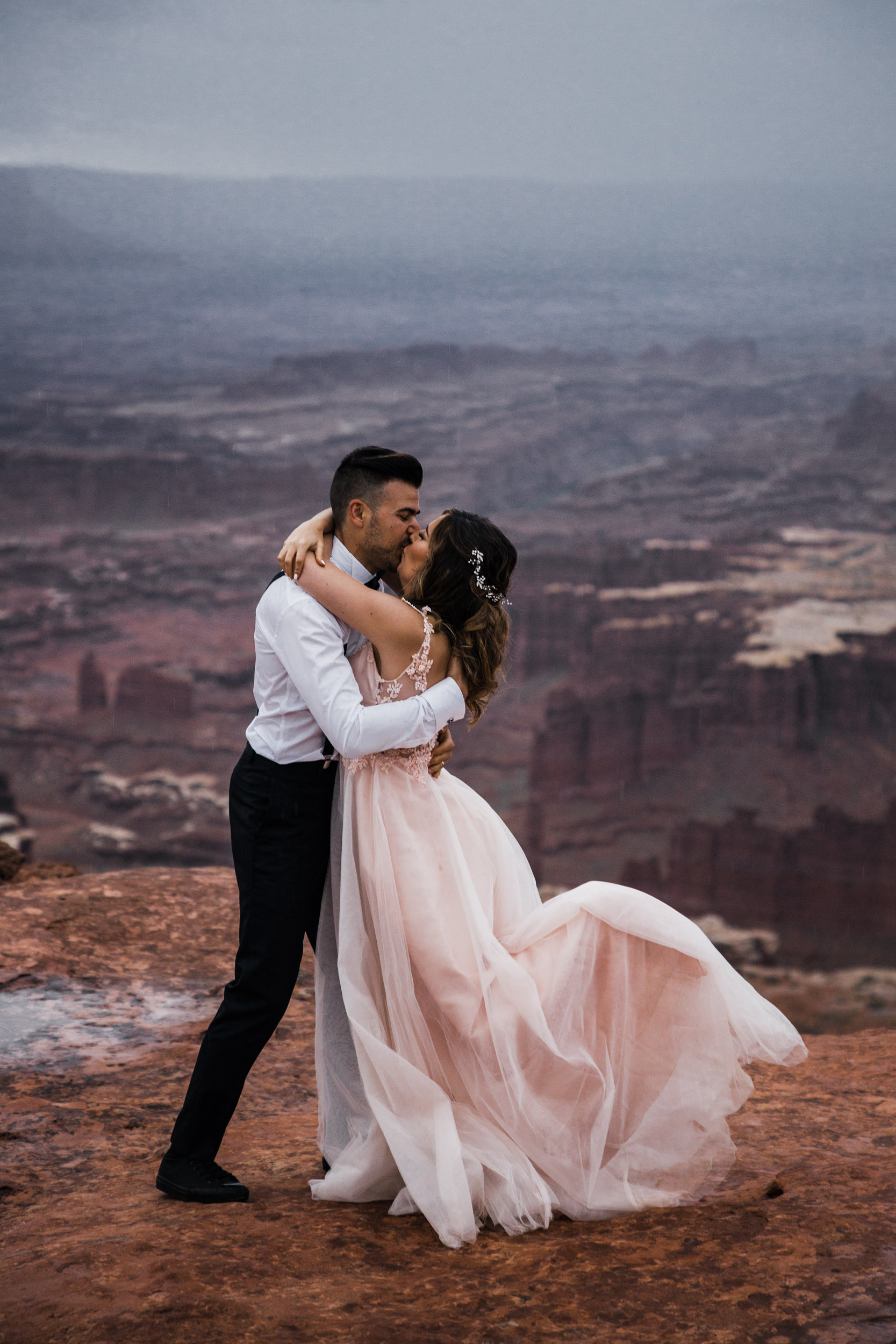 Hearnes-Elopement-Photography-Canyonlands-National-Park-Moab-Wedding-32.jpg