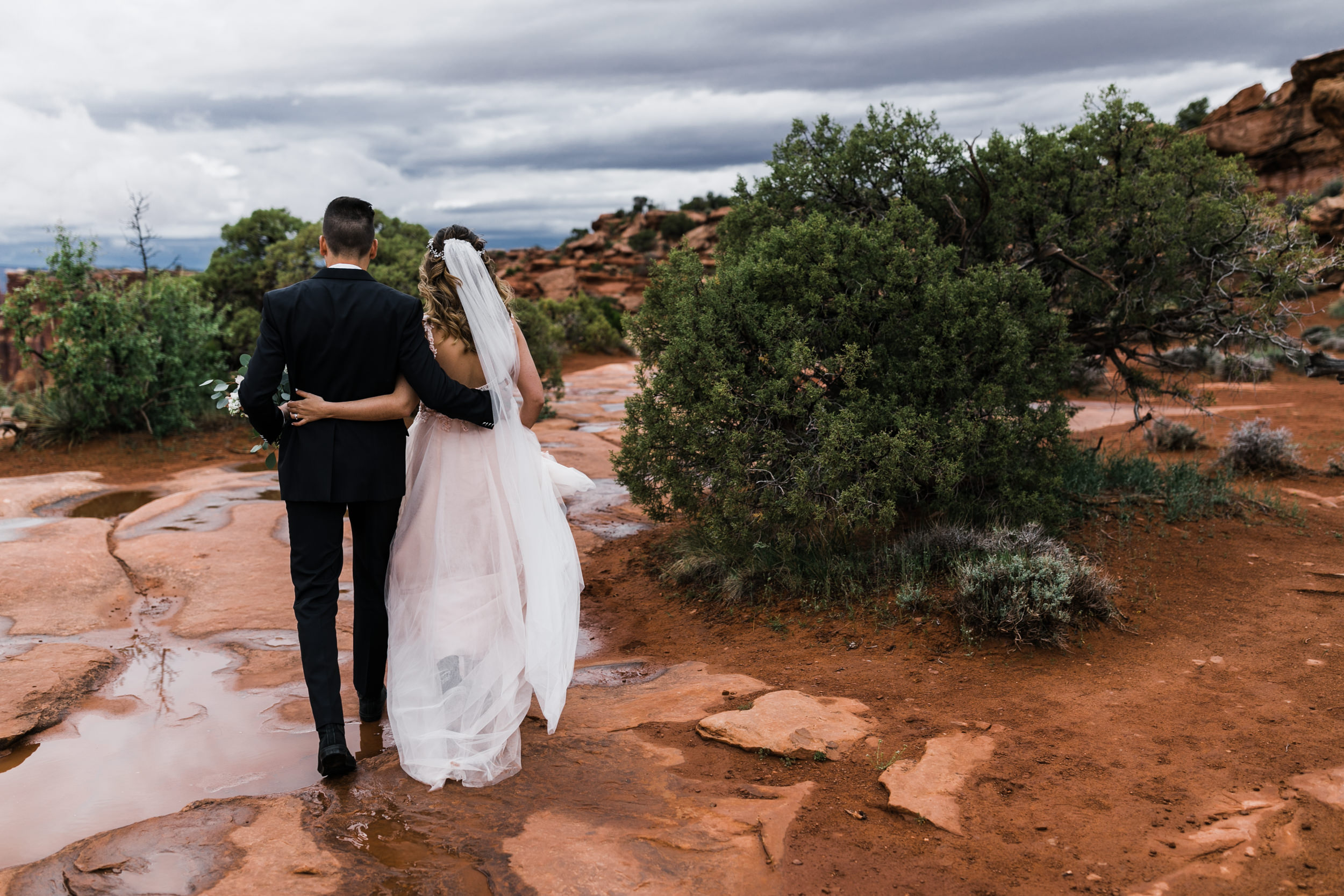 Hearnes-Elopement-Photography-Canyonlands-National-Park-Moab-Wedding-3.jpg