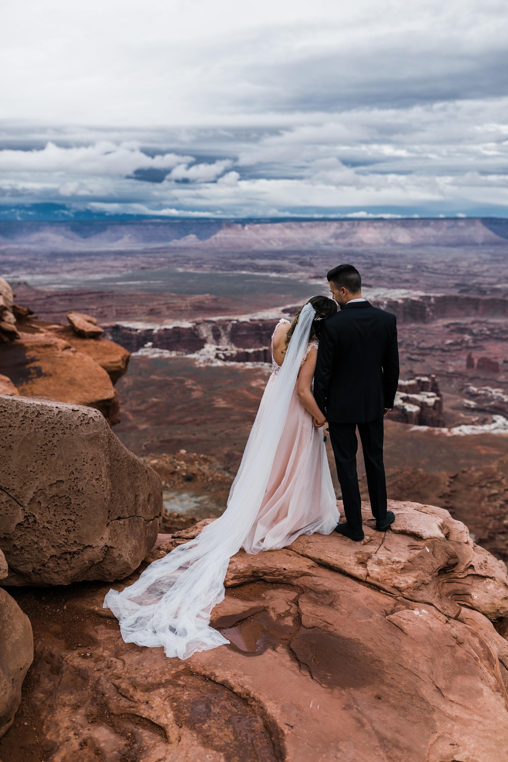 Hearnes-Elopement-Photography-Canyonlands-National-Park-Moab-Wedding-4.jpg
