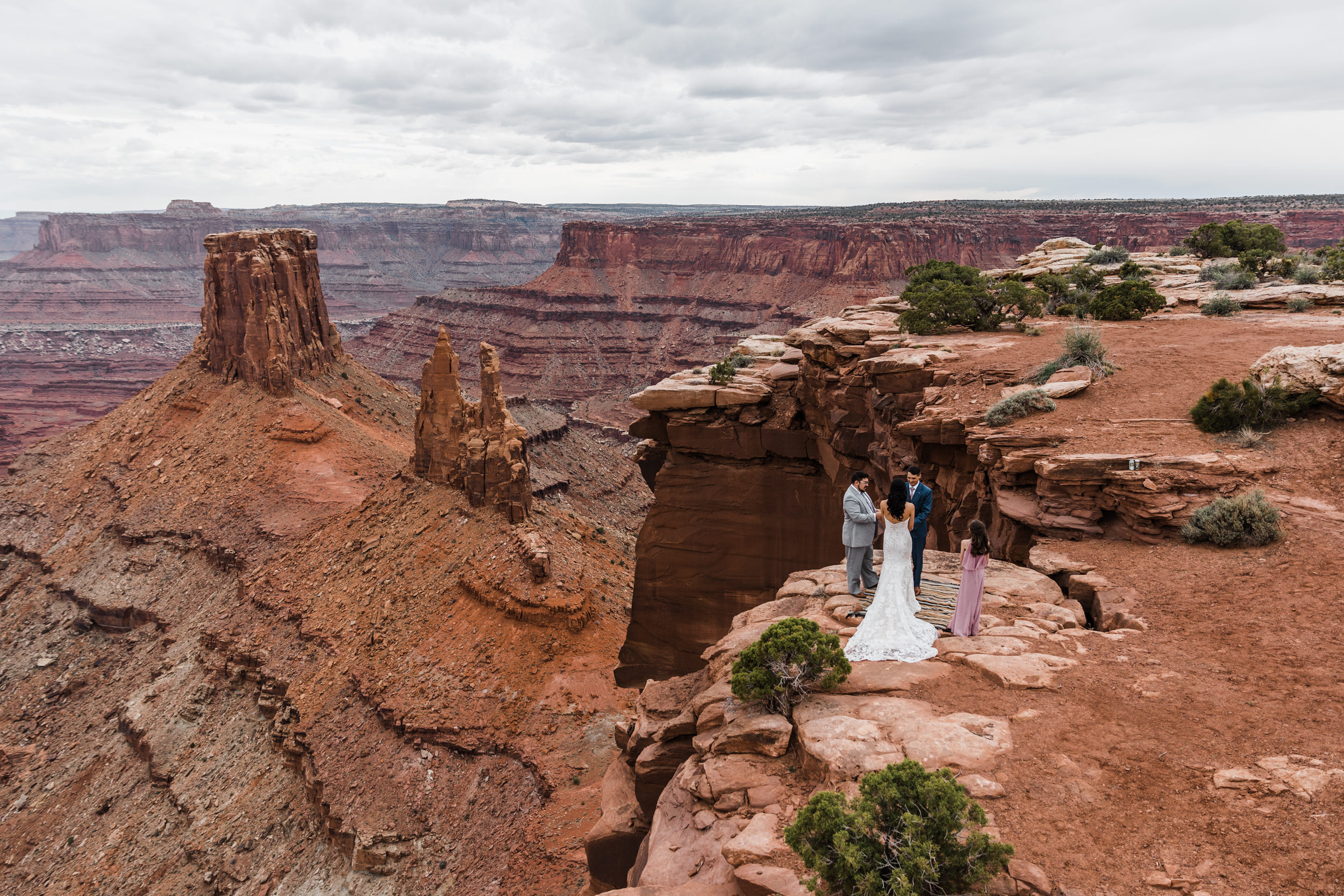 Jeep-Wedding-Moab-Utah-Hearnes-Adventure-Elopement-Photography-9.jpg