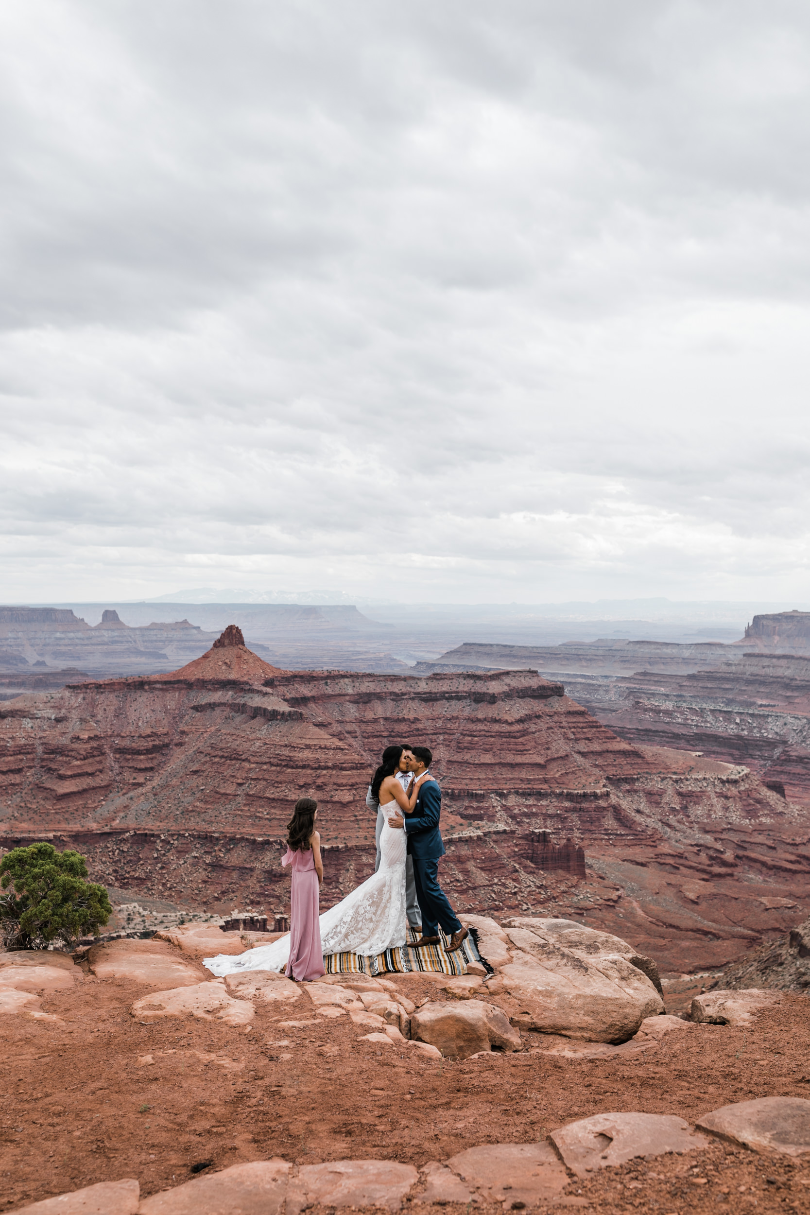 Jeep-Wedding-Moab-Utah-Hearnes-Adventure-Elopement-Photography-11.jpg