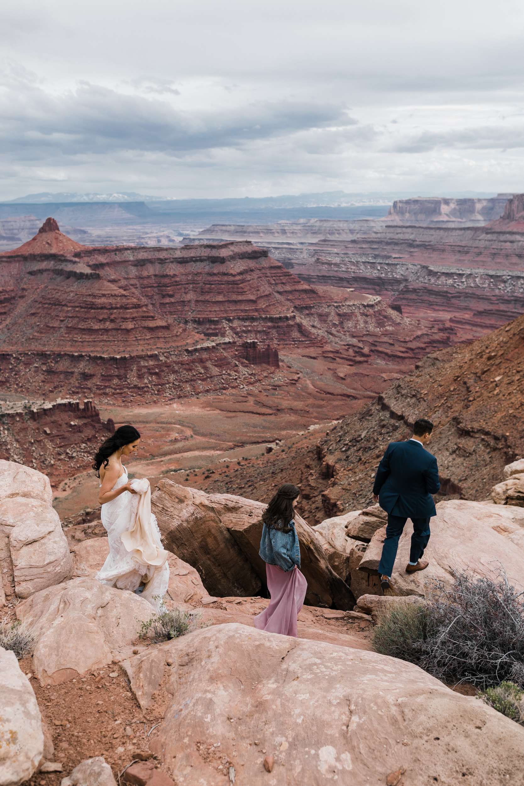 Jeep-Wedding-Moab-Utah-Hearnes-Adventure-Elopement-Photography-17.jpg