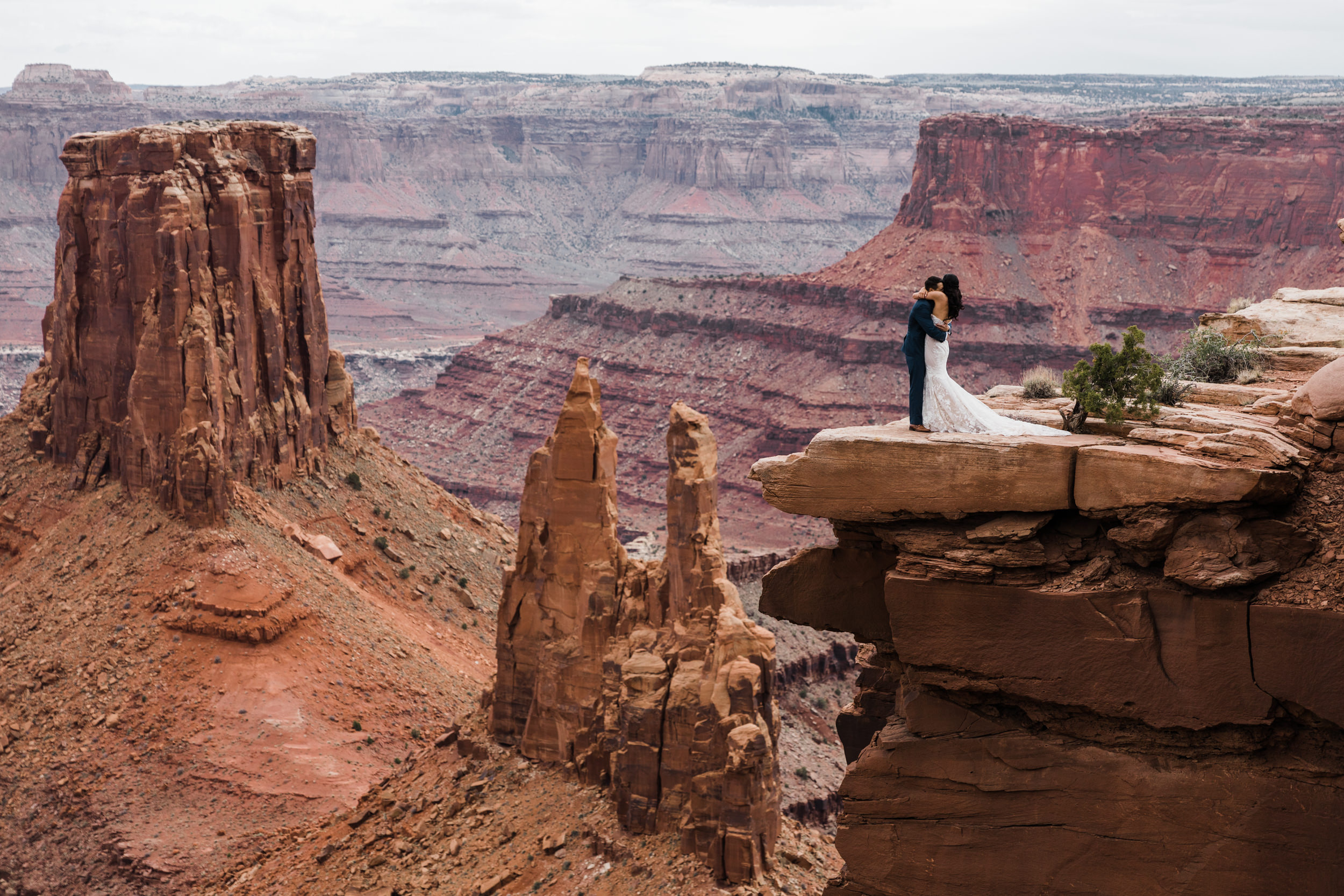 Jeep-Wedding-Moab-Utah-Hearnes-Adventure-Elopement-Photography-21.jpg