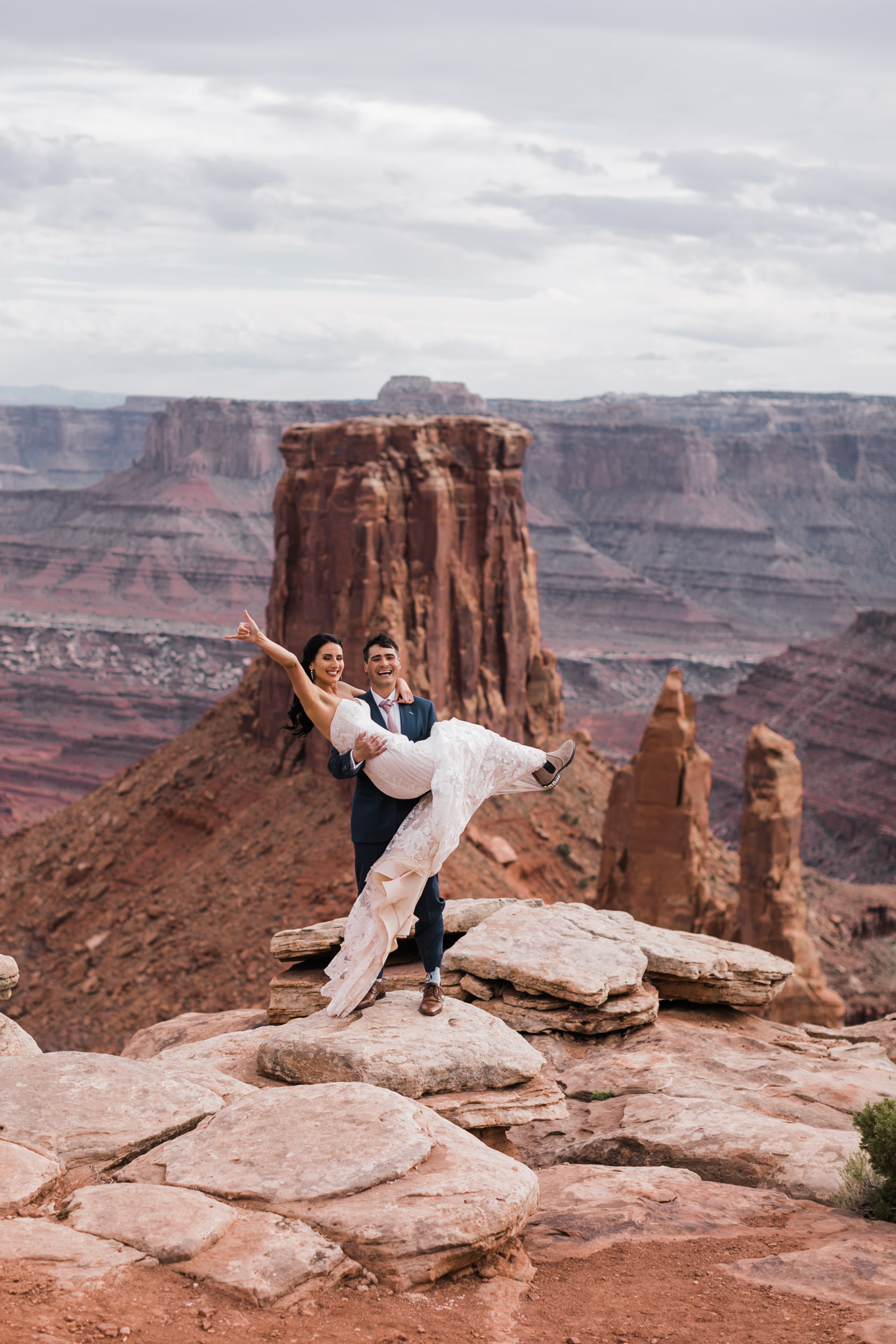 Jeep-Wedding-Moab-Utah-Hearnes-Adventure-Elopement-Photography-29.jpg