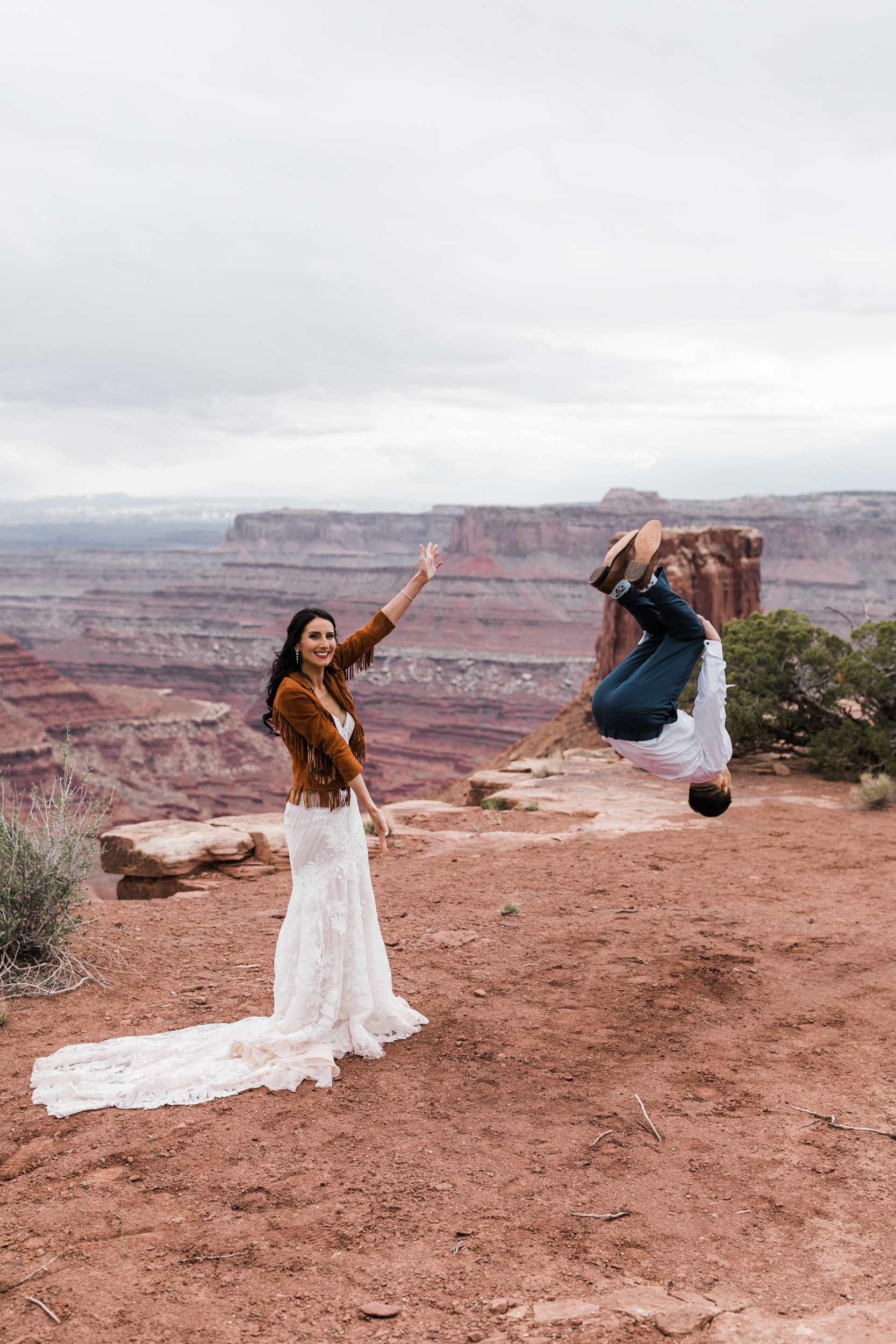 Jeep-Wedding-Moab-Utah-Hearnes-Adventure-Elopement-Photography-38.jpg