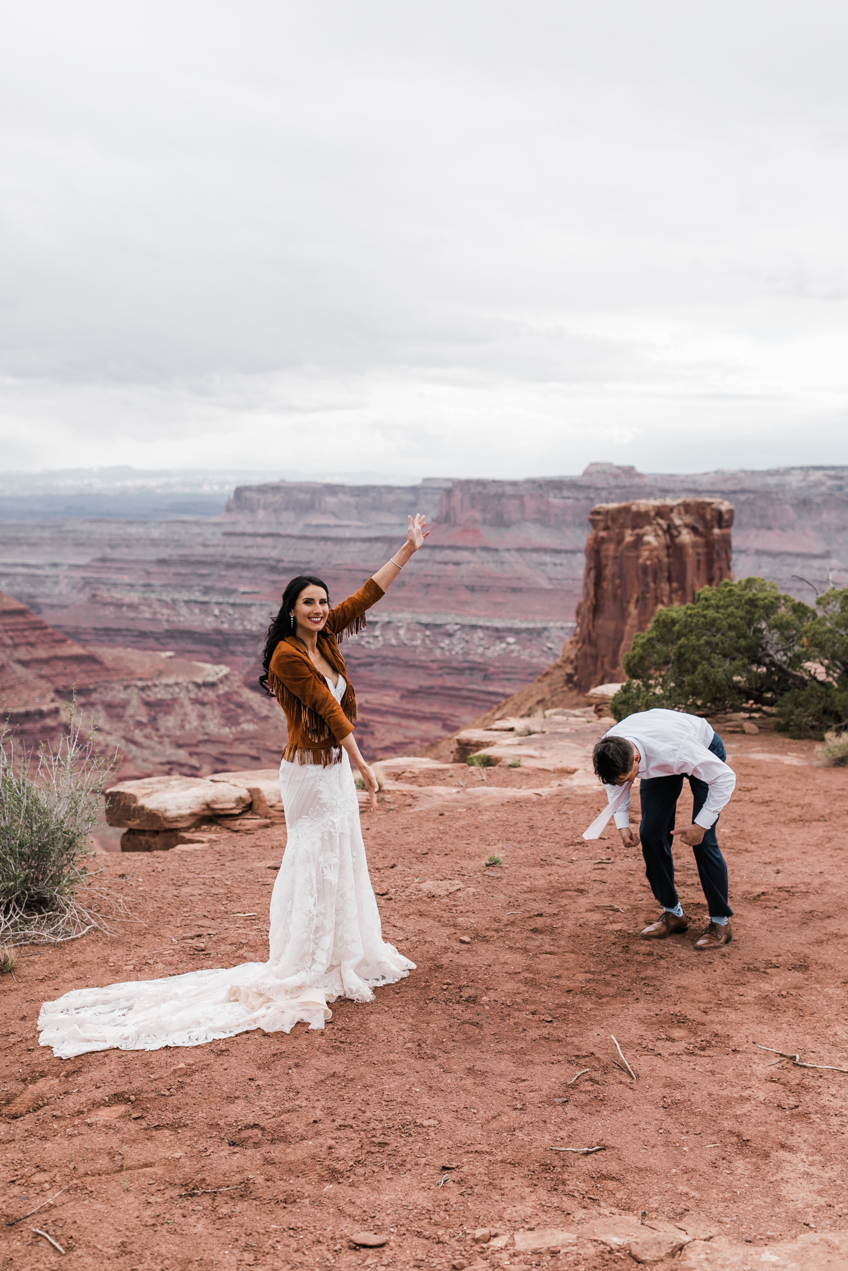 Jeep-Wedding-Moab-Utah-Hearnes-Adventure-Elopement-Photography-39.jpg