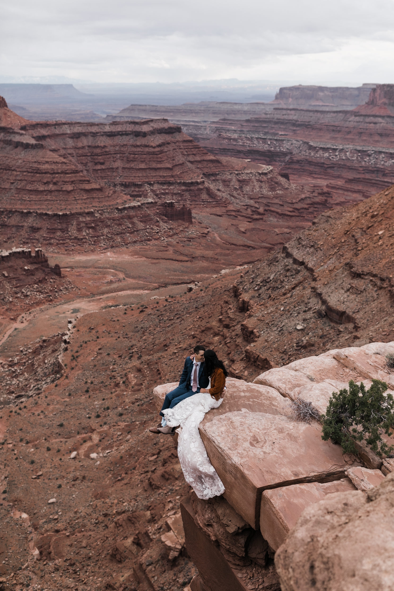 Jeep-Wedding-Moab-Utah-Hearnes-Adventure-Elopement-Photography-43.jpg