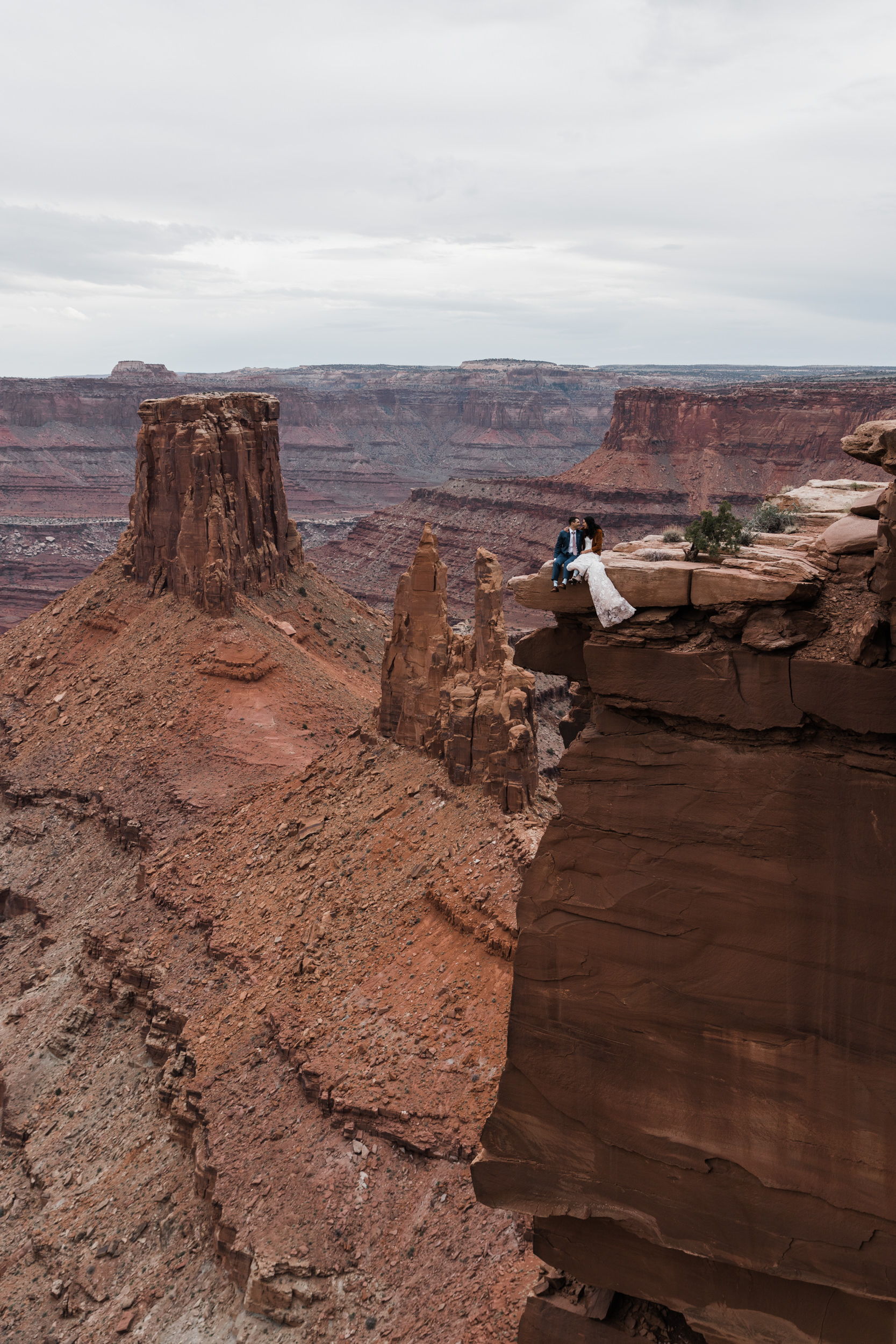 Jeep-Wedding-Moab-Utah-Hearnes-Adventure-Elopement-Photography-42.jpg