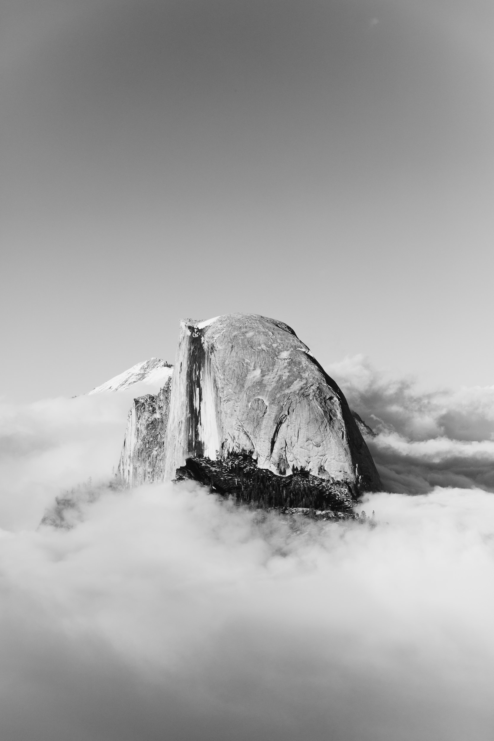 adventurous elopement wedding session in yosemite national park | glacier point wedding photography | the hearnes