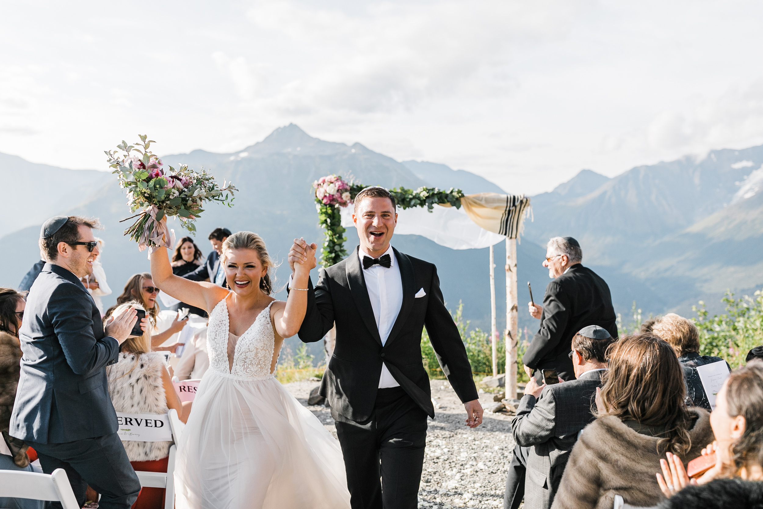 alaska destination wedding at alyeska resort in girdwood | the hearnes adventure elopement photography