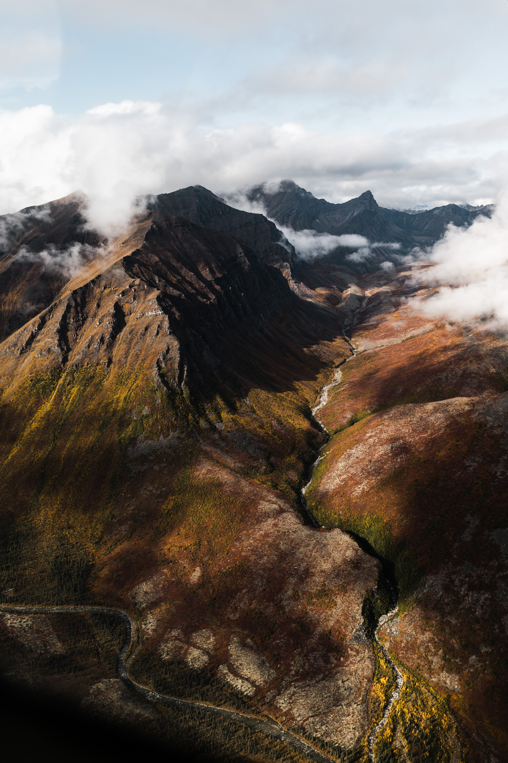 Flight tour and Landing in Anaktuvuk Pass inside Gates of the Arctic National Park in northern Alaska | The Hearnes Adventure Wedding Photography