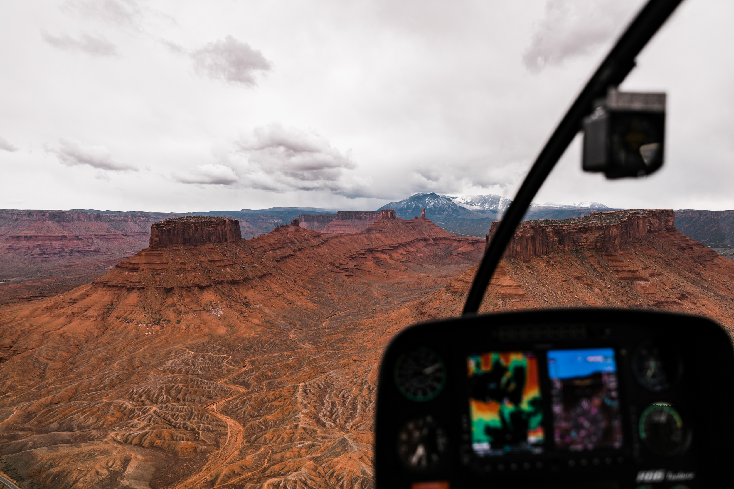 Aerial Photography from Helicopters and Airplanes | How to get epic photos on your flight seeing tour in Moab, Utah | The Hearnes Adventure Photography