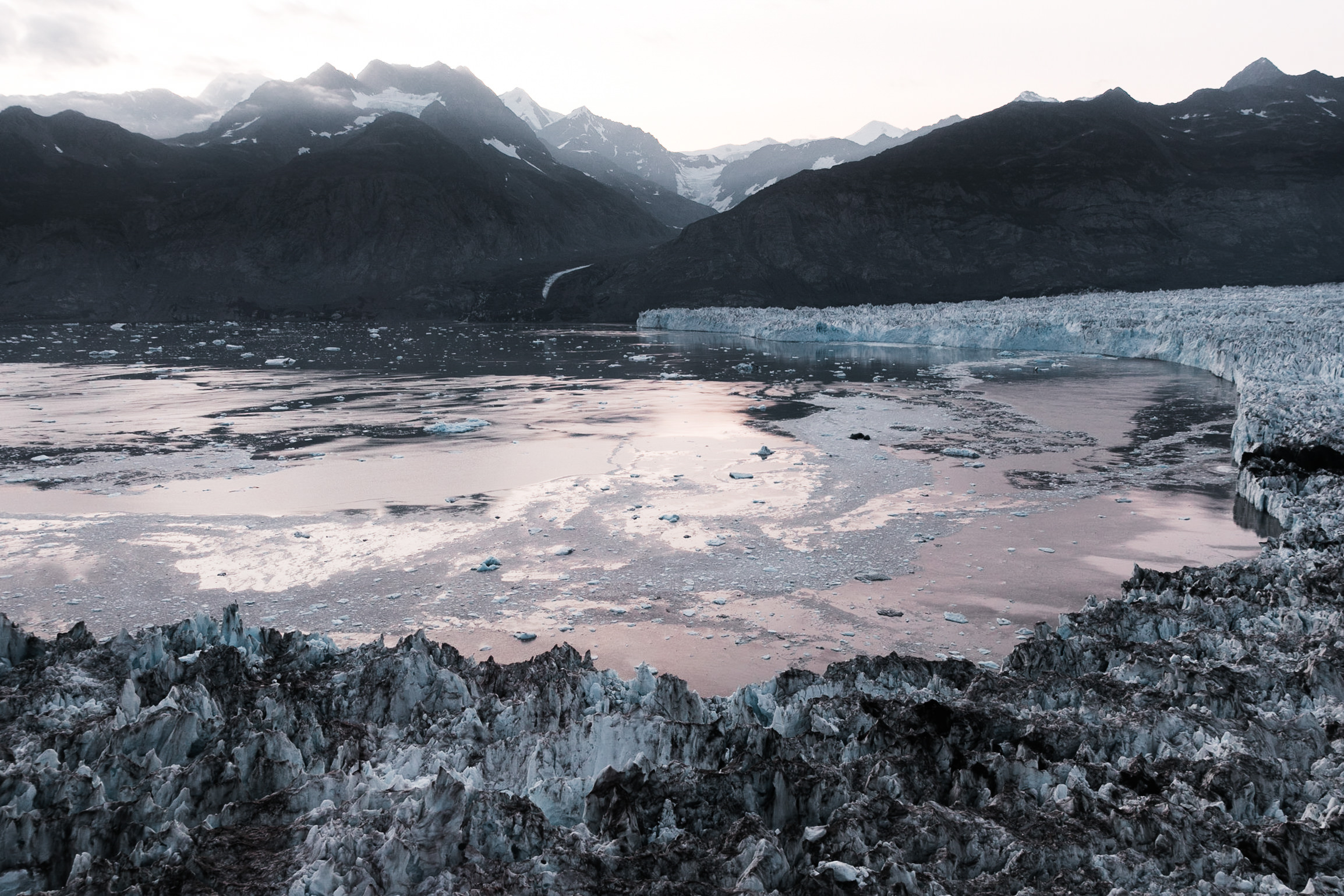 Aerial Photography from Helicopters and Airplanes | How to get epic photos on your flight seeing tour in Valdez, Alaska | The Hearnes Adventure Photography