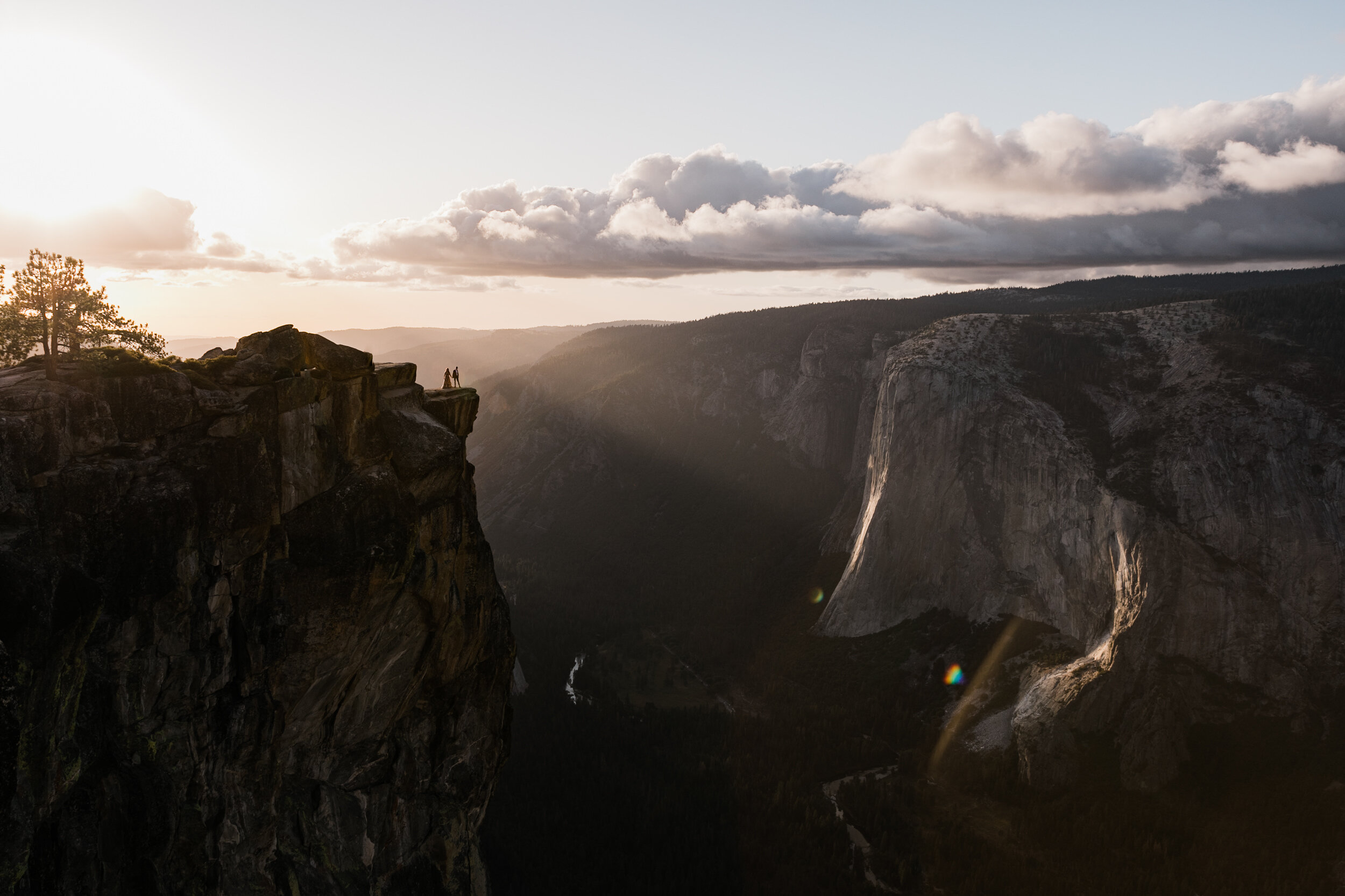 Glamorous Hiking Engagement Session at Taft Point in Yosemite National Park | The Hearnes Adventure Photography | Top Yosemite Photographers
