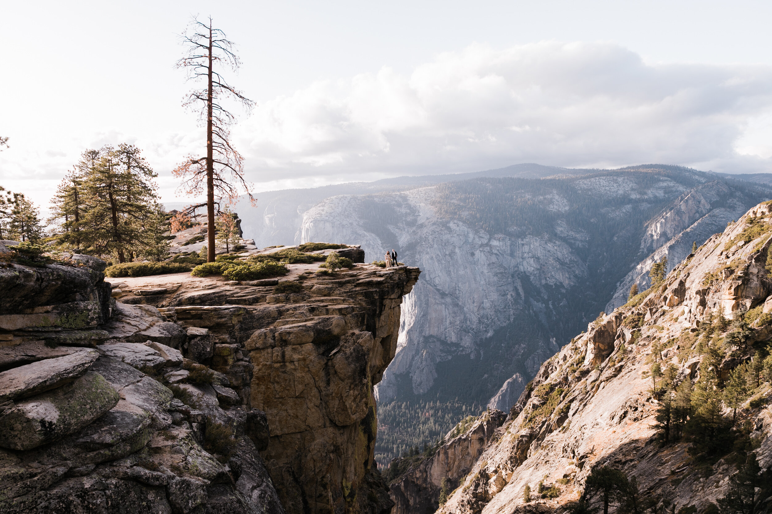 Hiking Engagement Session at Taft Point in Yosemite National Park | The Hearnes Adventure Photography