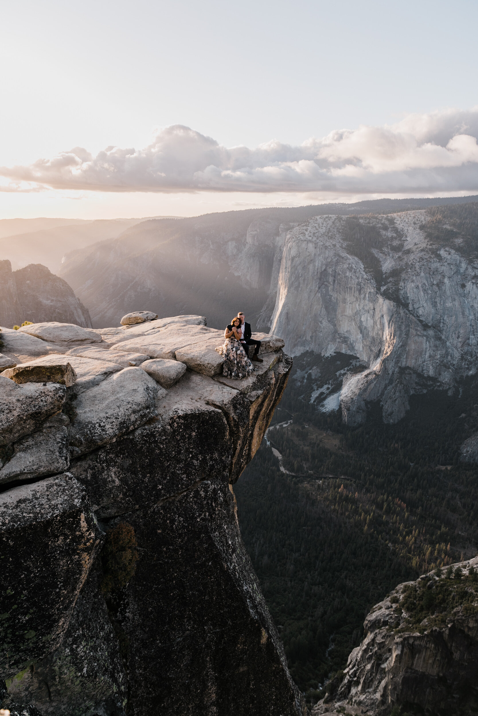 Hiking Engagement Session at Taft Point in Yosemite National Park | The Hearnes Adventure Photography