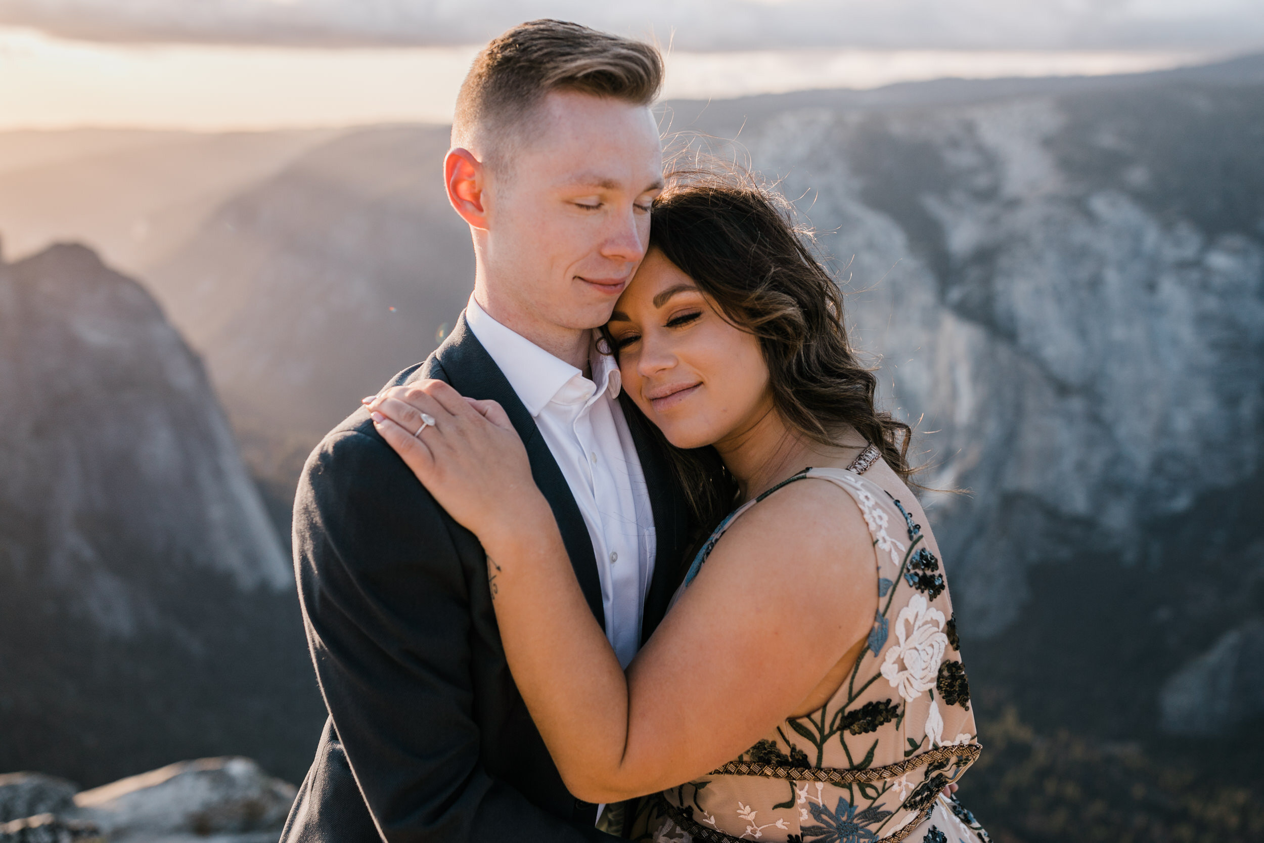 Hiking Engagement Session at Taft Point in Yosemite National Park | The Hearnes Adventure Photography