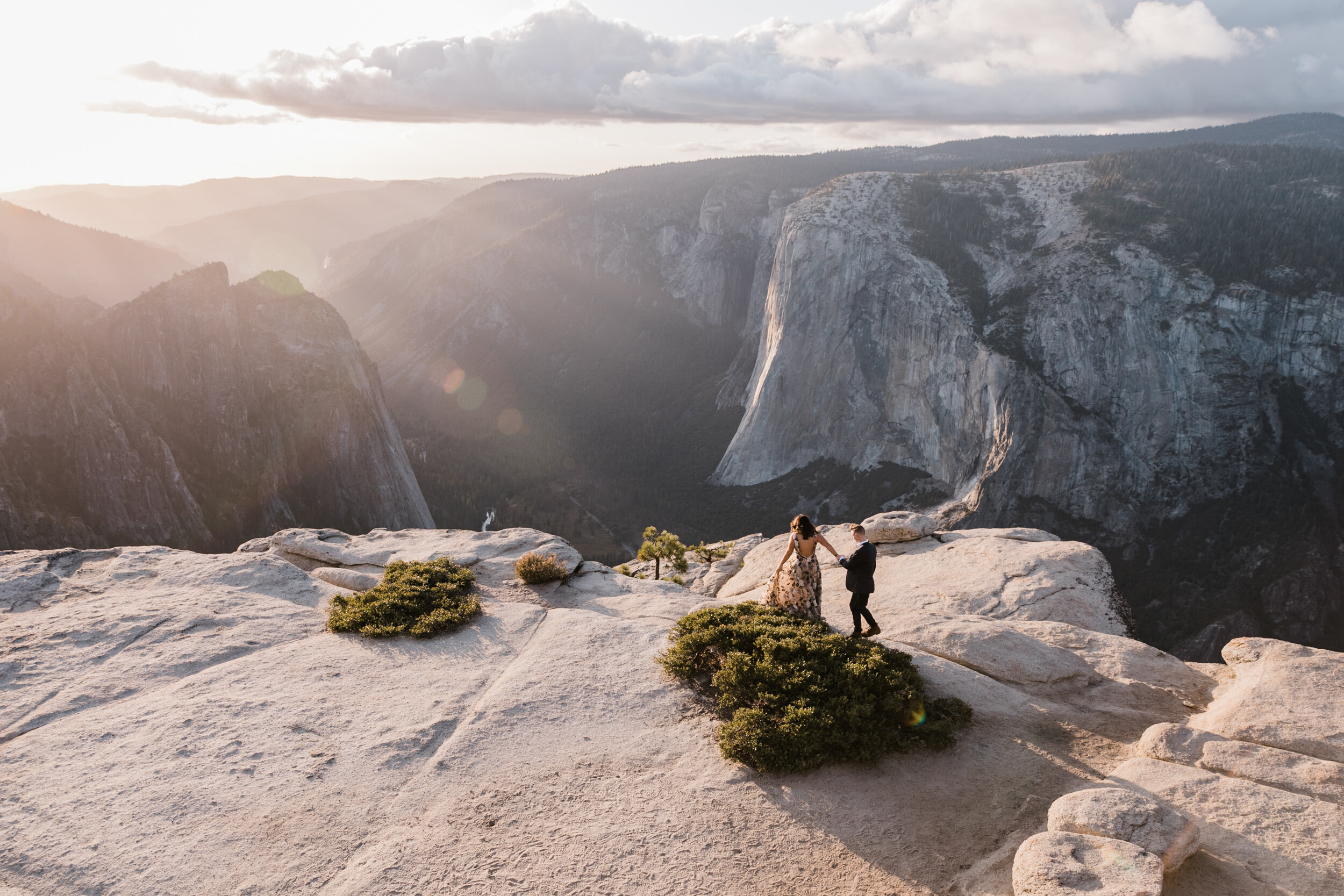 Hiking Engagement Session at Taft Point in Yosemite National Park | The Hearnes Adventure Photography