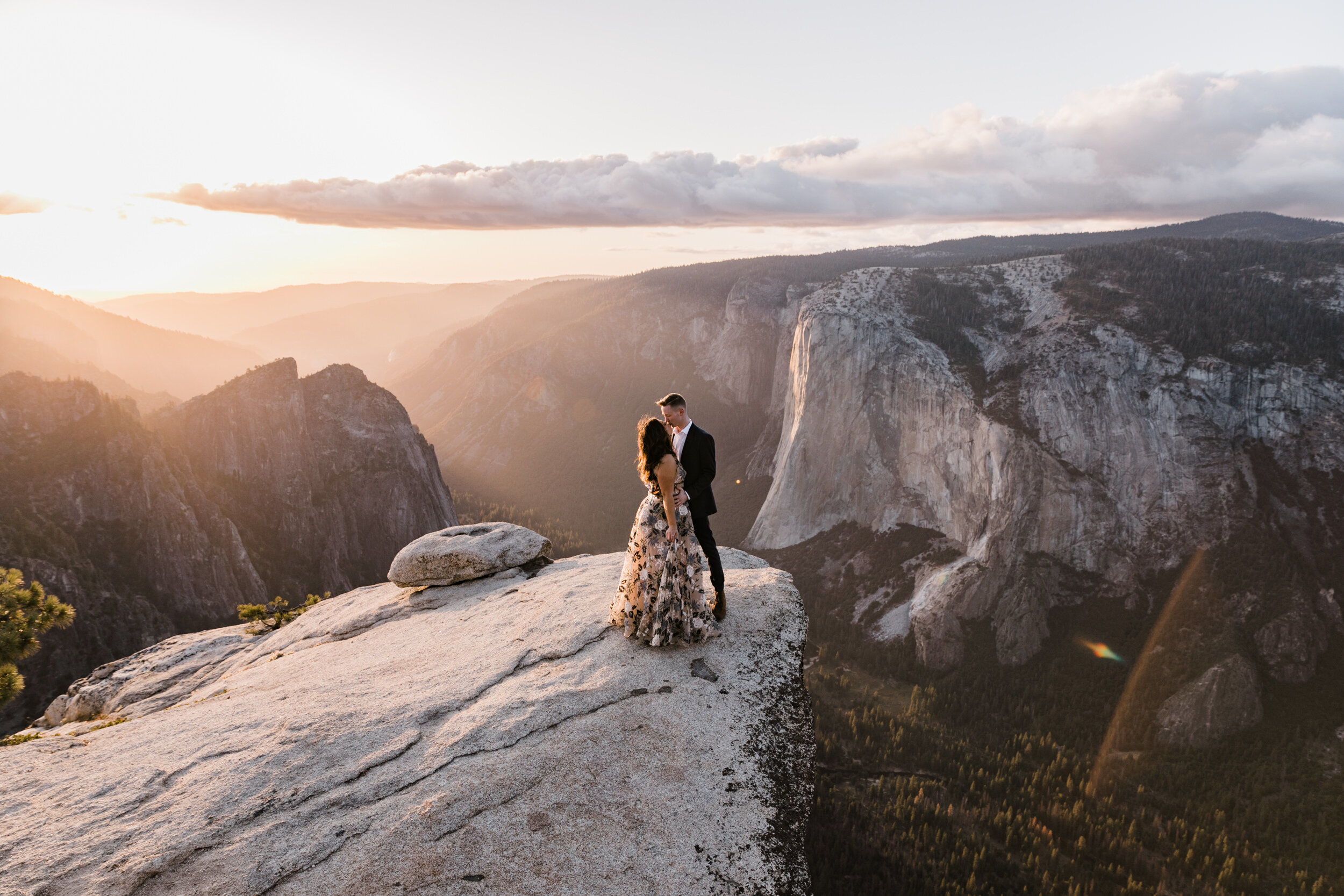 Hiking Engagement Session at Taft Point in Yosemite National Park | The Hearnes Adventure Photography