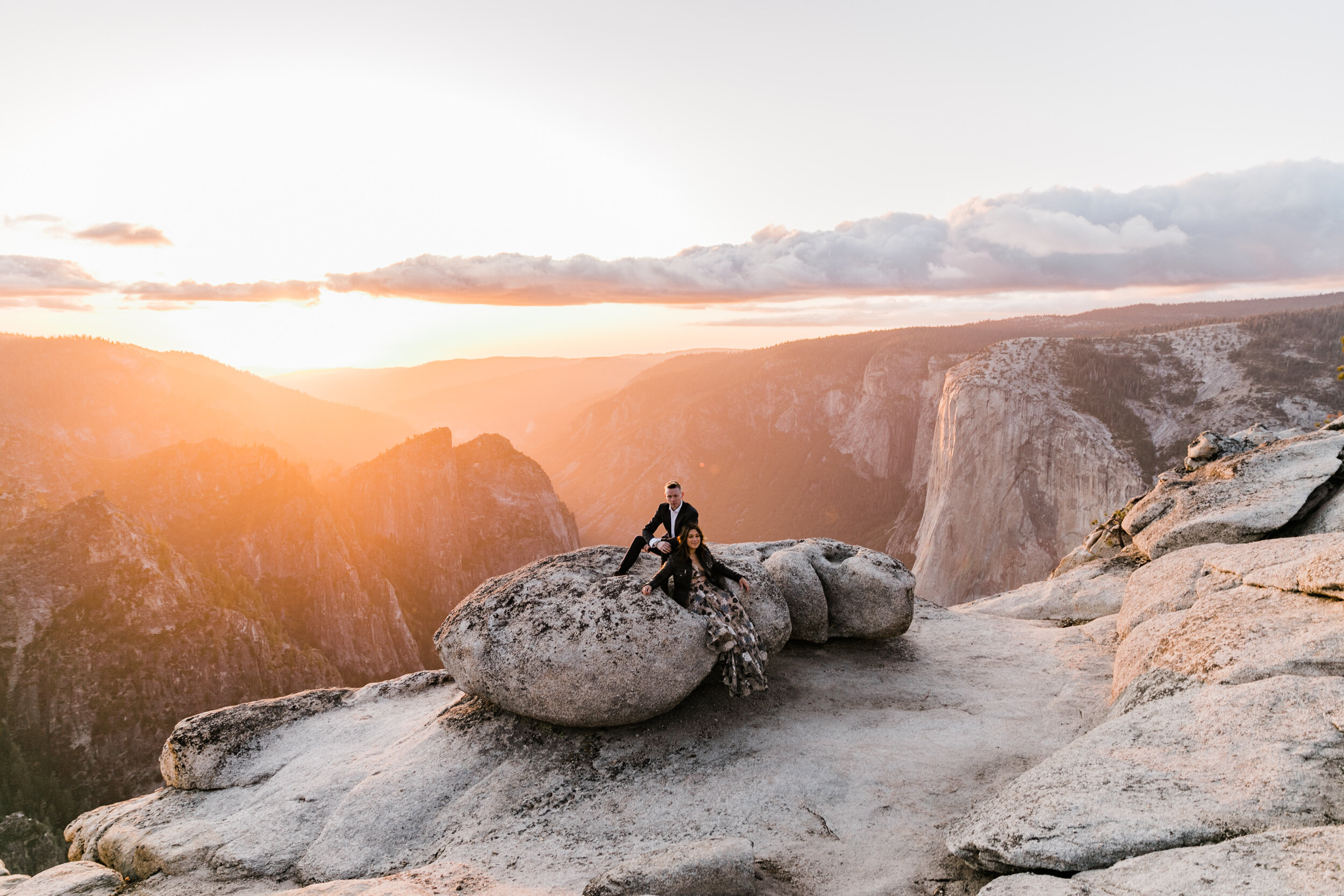 Hiking Engagement Session at Taft Point in Yosemite National Park | The Hearnes Adventure Photography