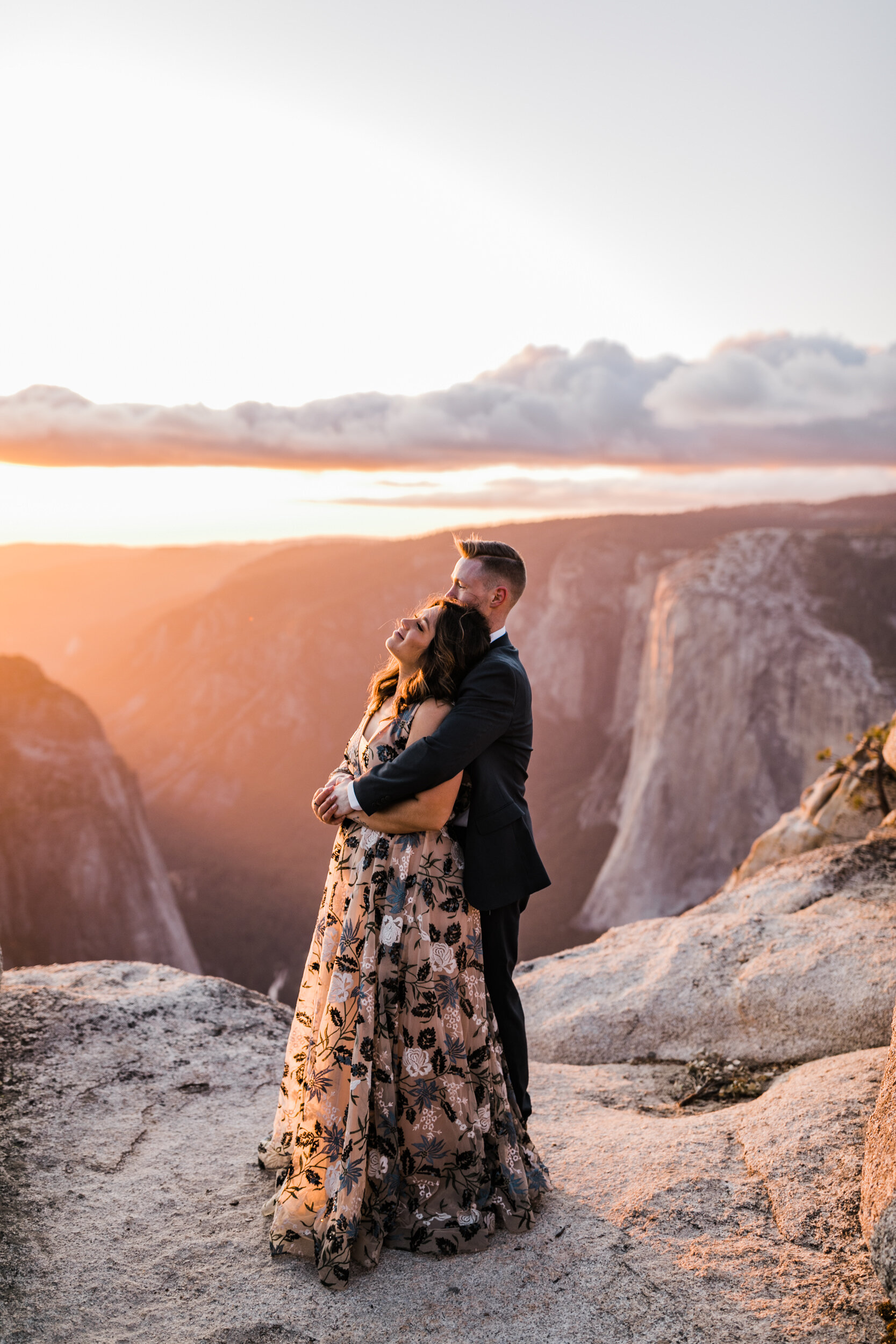 Hiking Engagement Session at Taft Point in Yosemite National Park | The Hearnes Adventure Photography