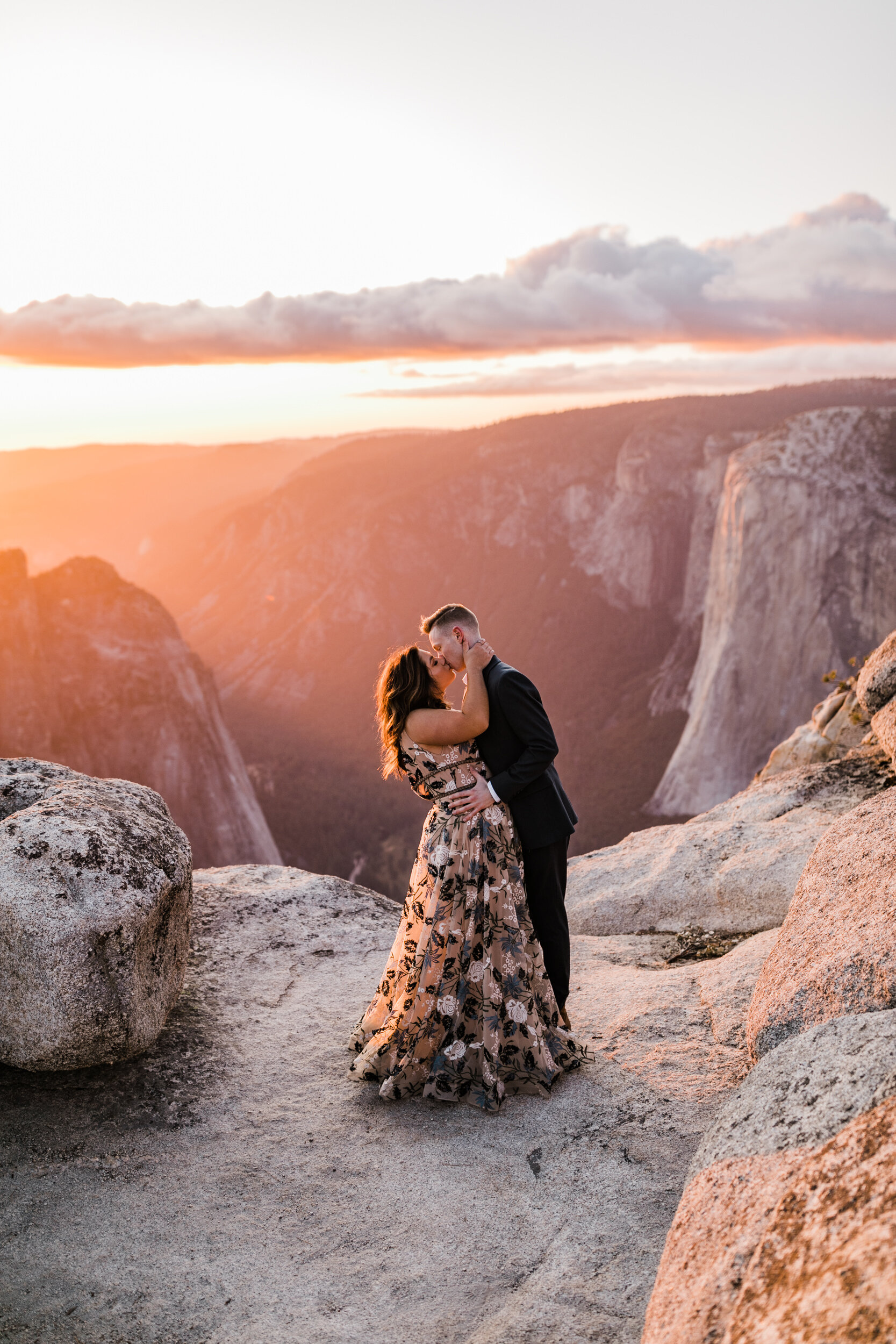 Hiking Engagement Session at Taft Point in Yosemite National Park | The Hearnes Adventure Photography