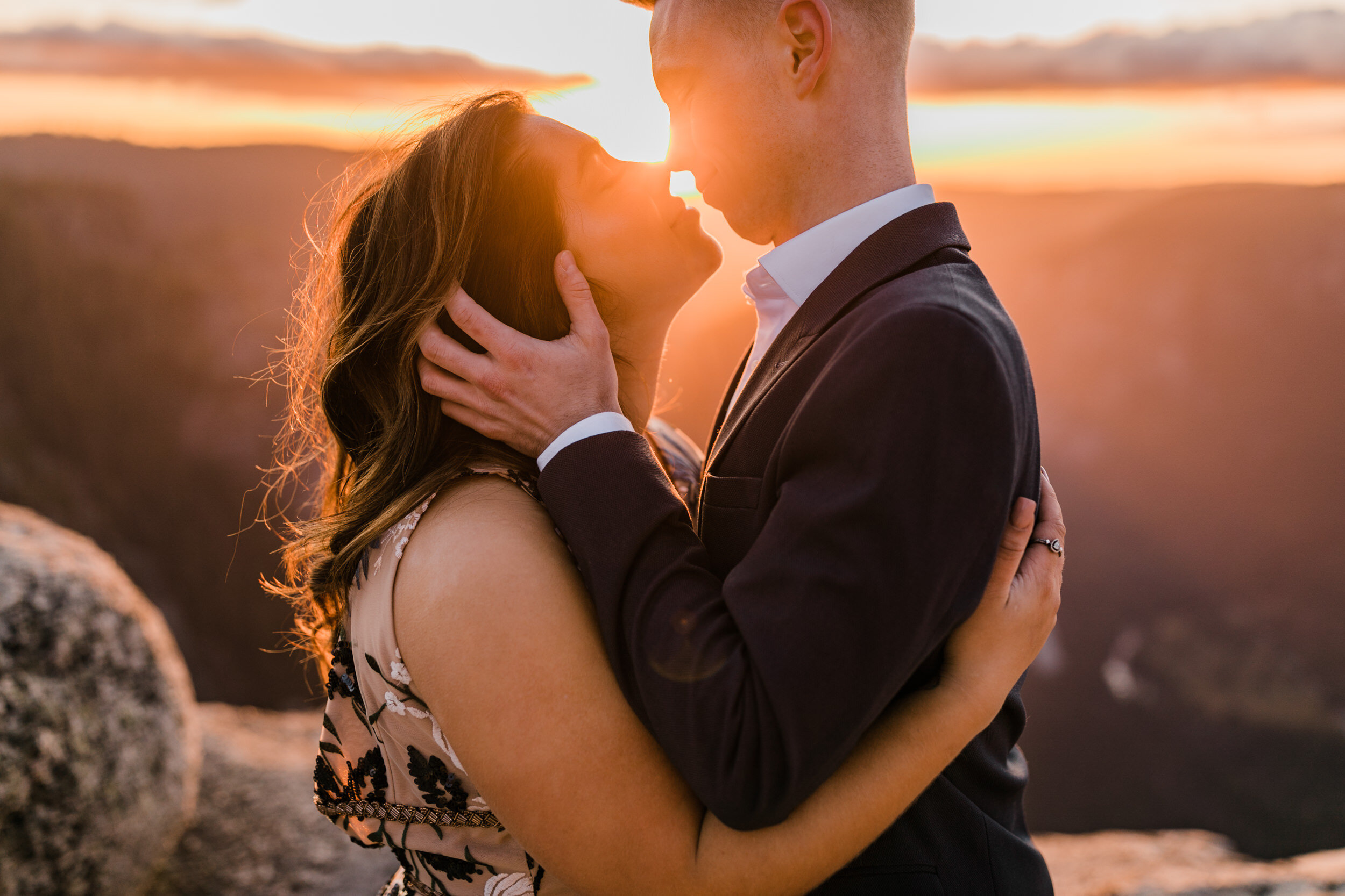 Hiking Engagement Session at Taft Point in Yosemite National Park | The Hearnes Adventure Photography