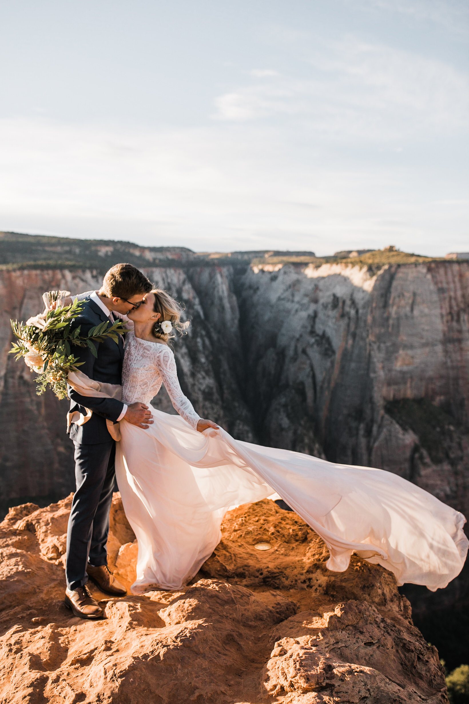 Zion-National-Park-Elopement-Wedding-Adventure-Hiking-Hearnes-Photography-41.jpg