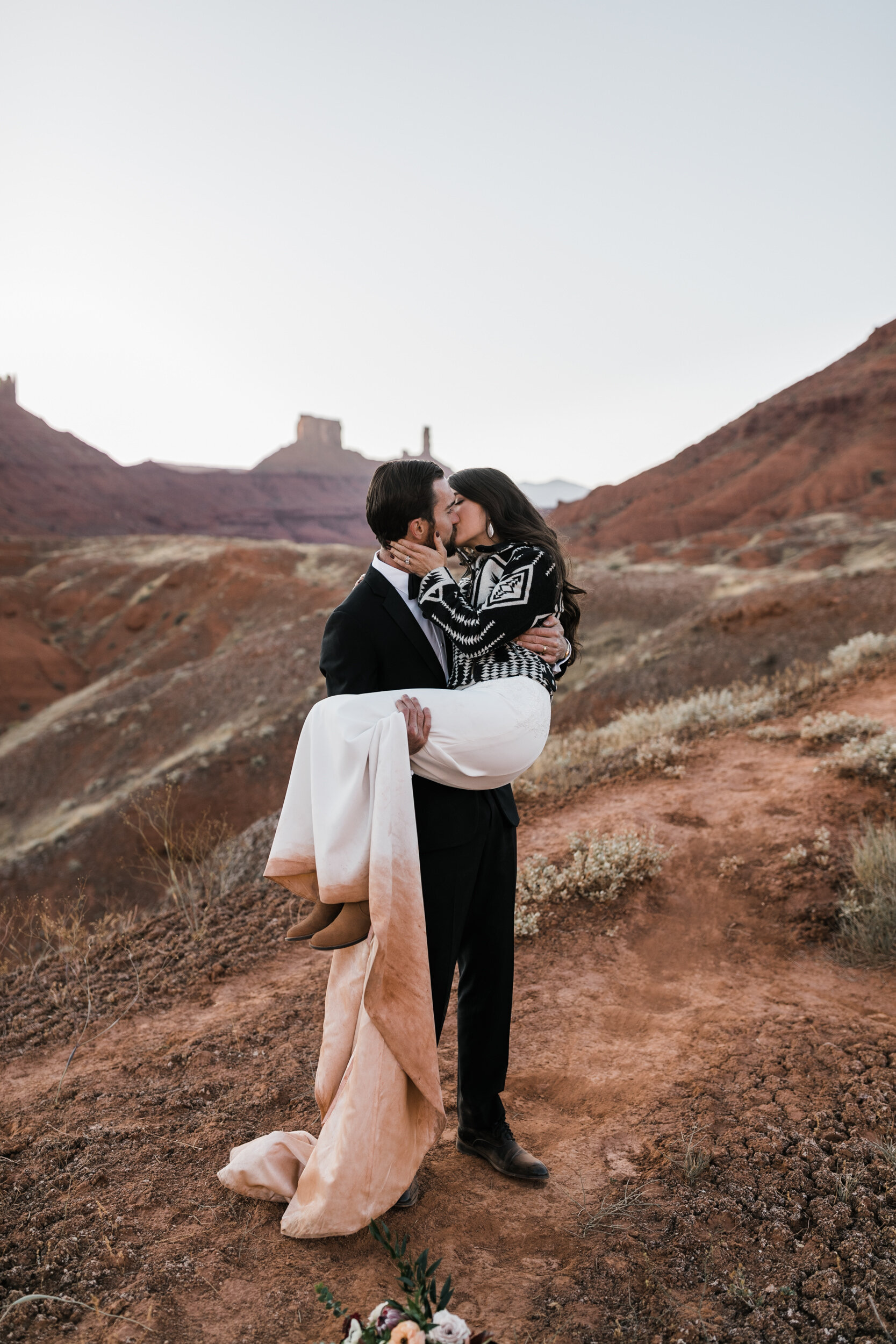Moab Elopement | wedding with a golden retriever puppy | The Hearnes Adventure Photography