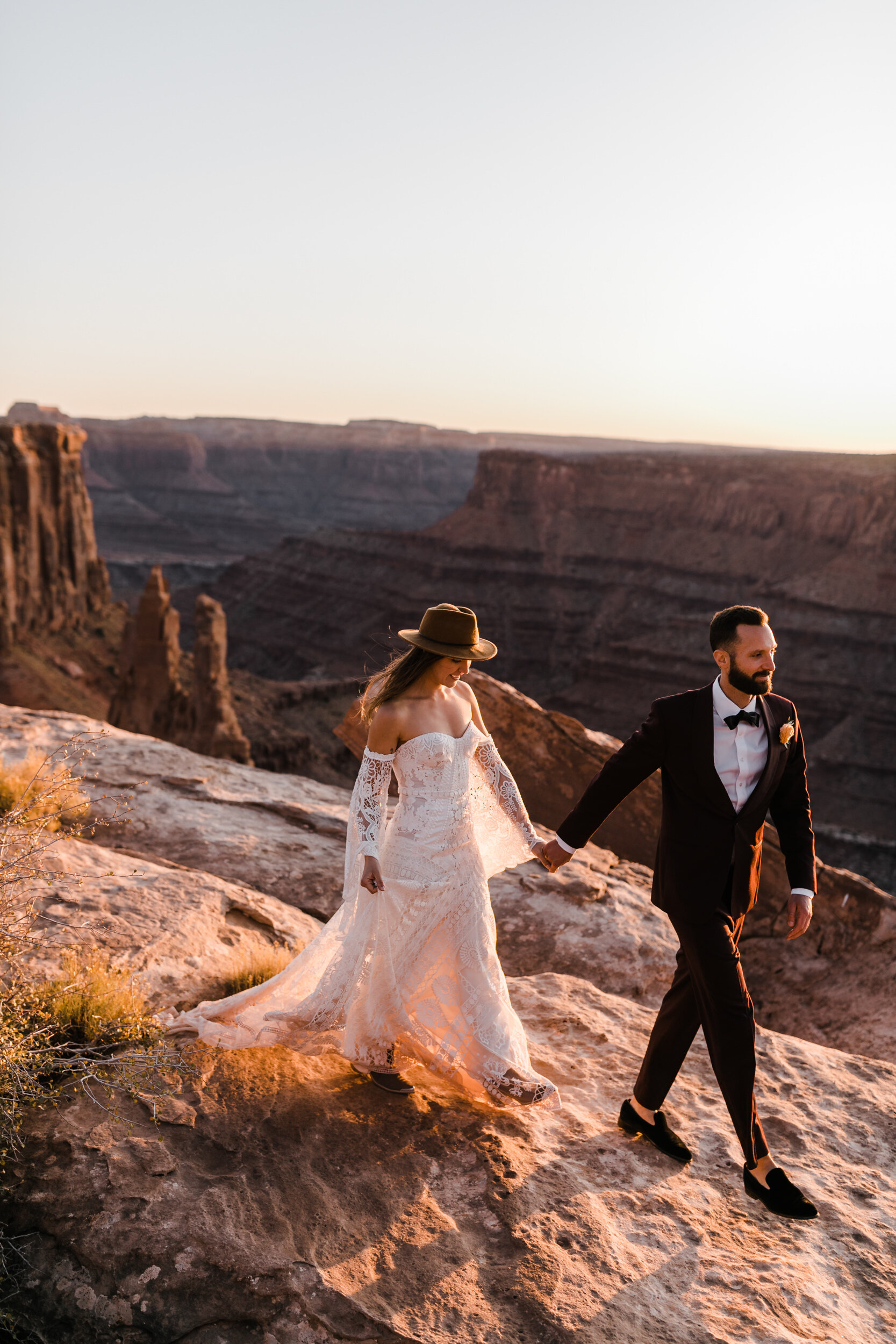 Moab-Utah-Elopement-Photographer-Dog-The-Hearnes-41.jpg