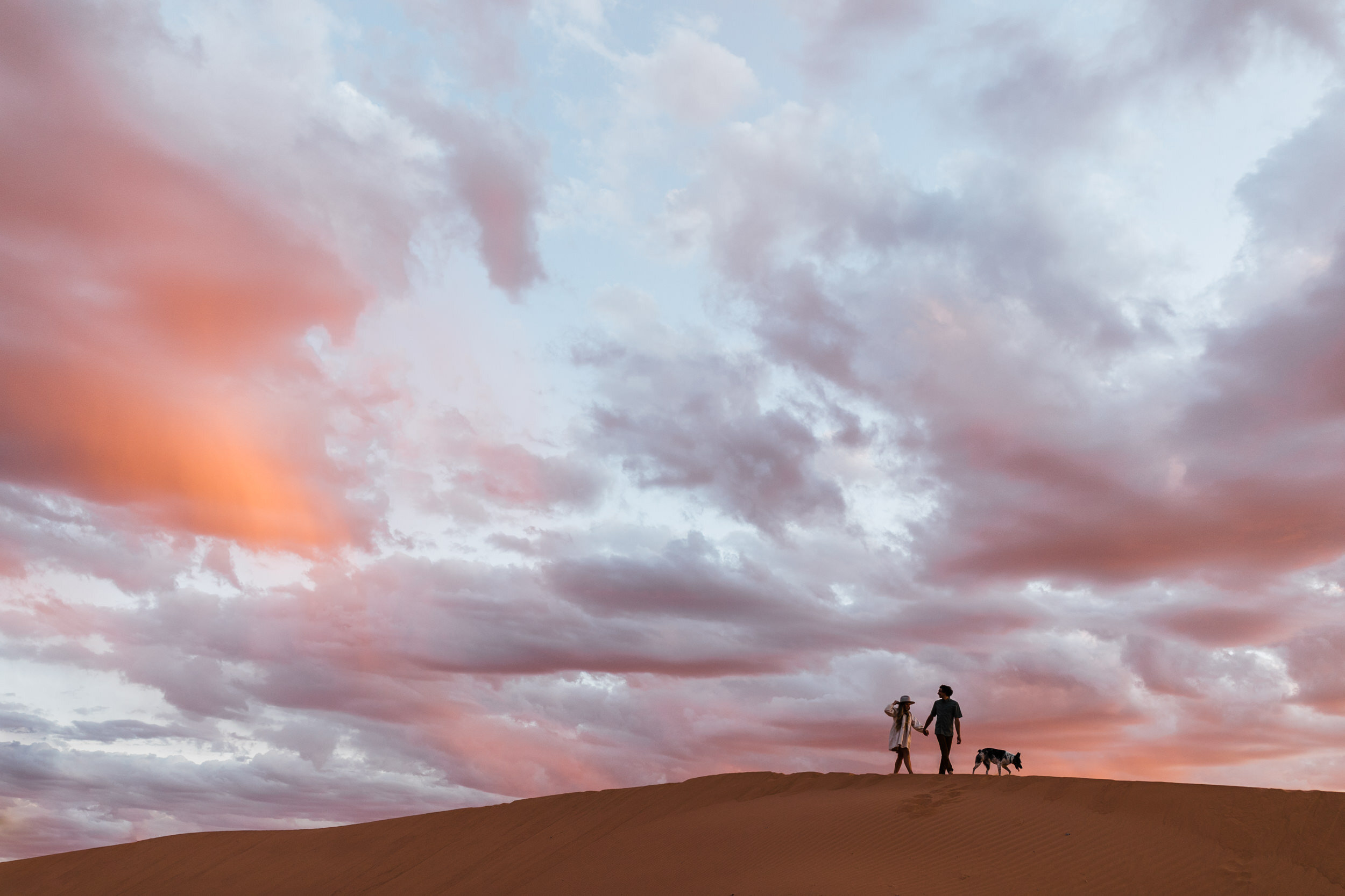 Destination engagement photos in Moab, Utah | The Hearnes Adventure Photography