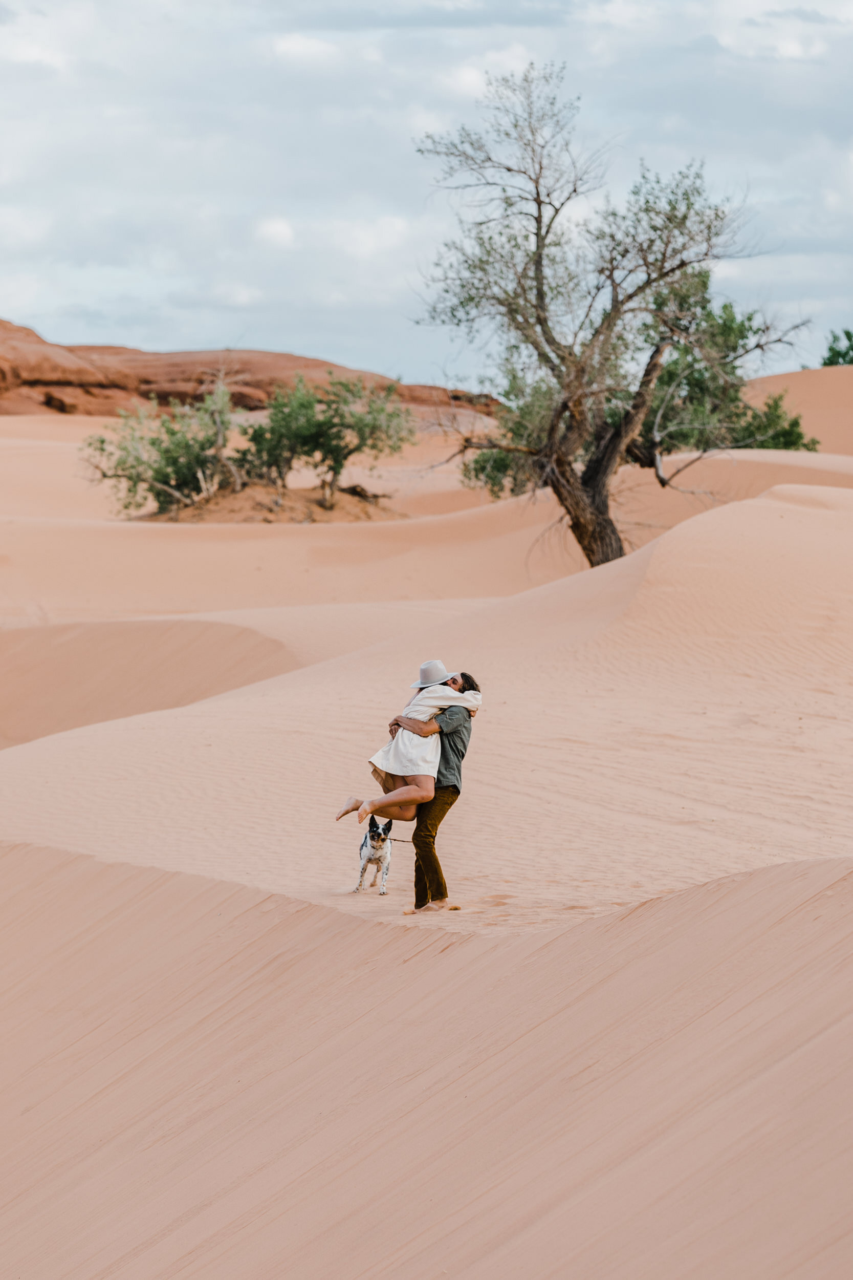 Destination engagement photos in Moab, Utah | The Hearnes Adventure Photography