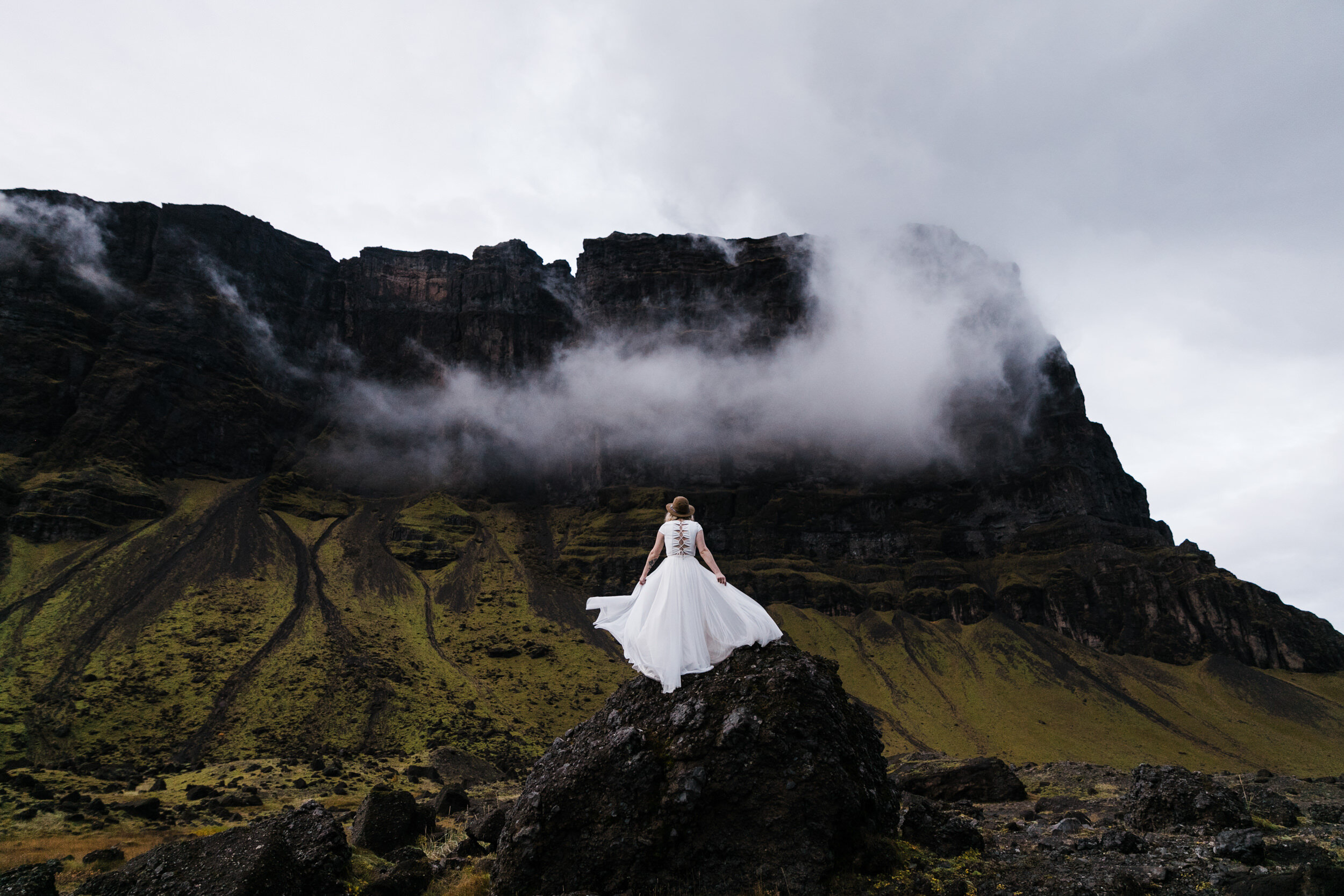 Iceland Elopement Inspiration | Foggy Mountains Adventure Wedding Photos | The Hearnes Adventure Photography
