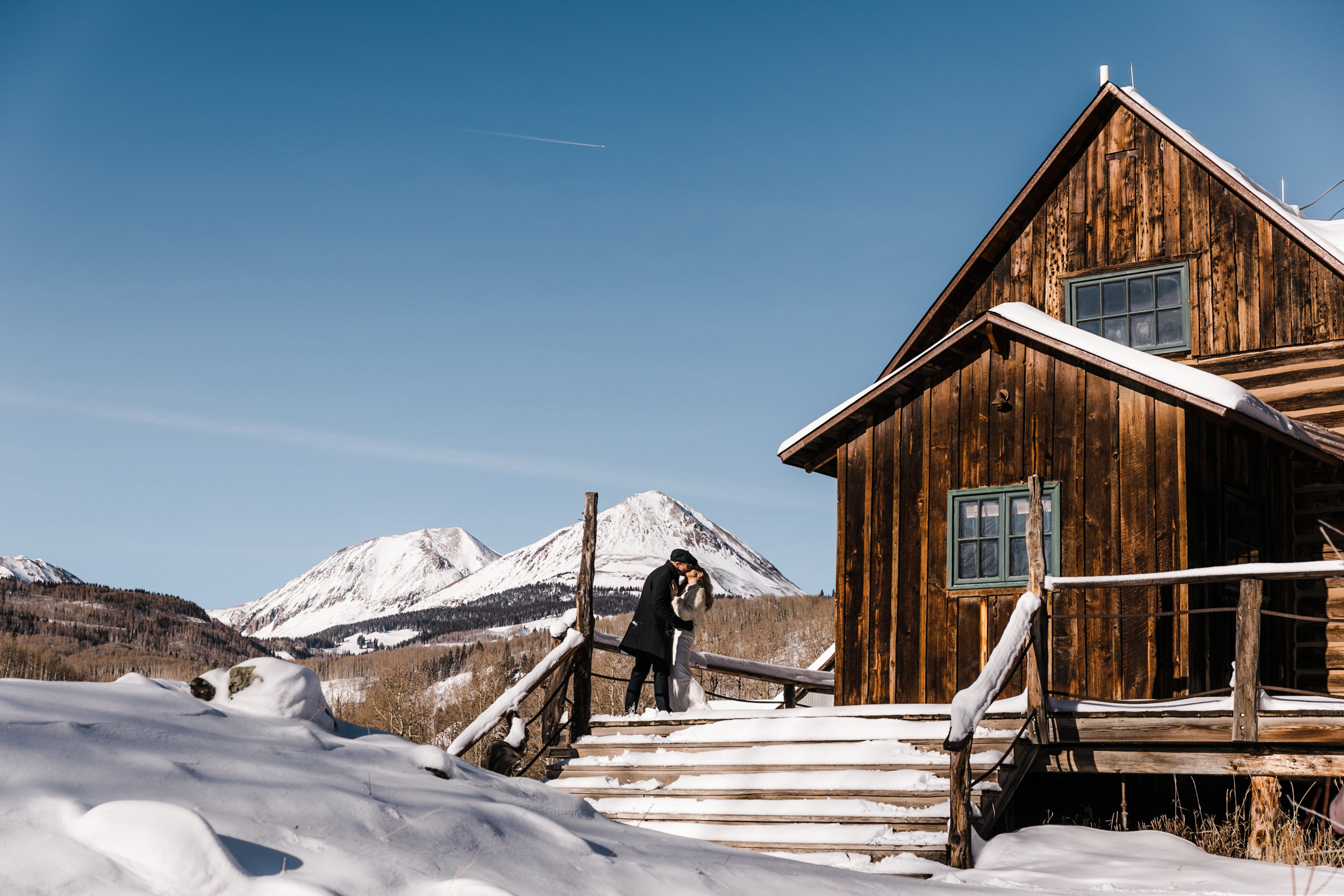 Dunton Hotsprings Snowy Wedding by The Hearnes Adventure Photography