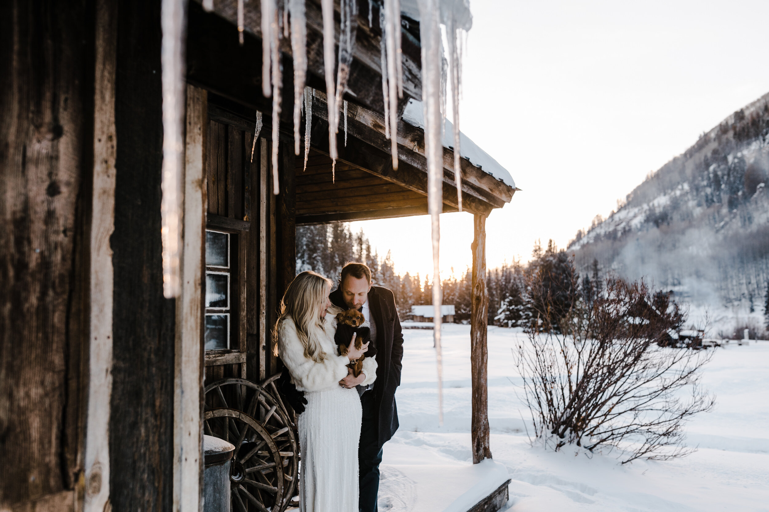 Dunton Hotsprings Snowy Wedding by The Hearnes Adventure Photography