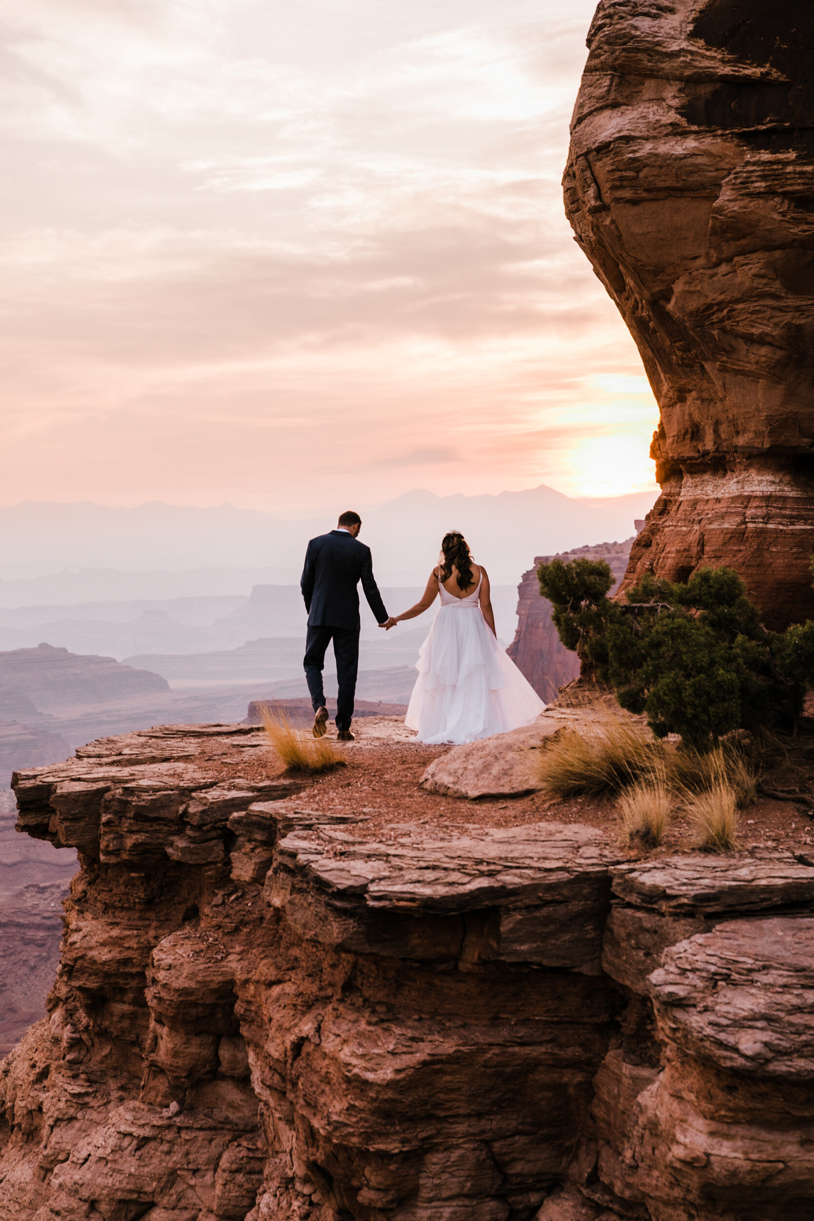 Sunrise wedding in the Moab desert with The Hearnes